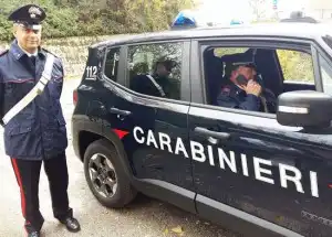 carabinieri-jeep-interno