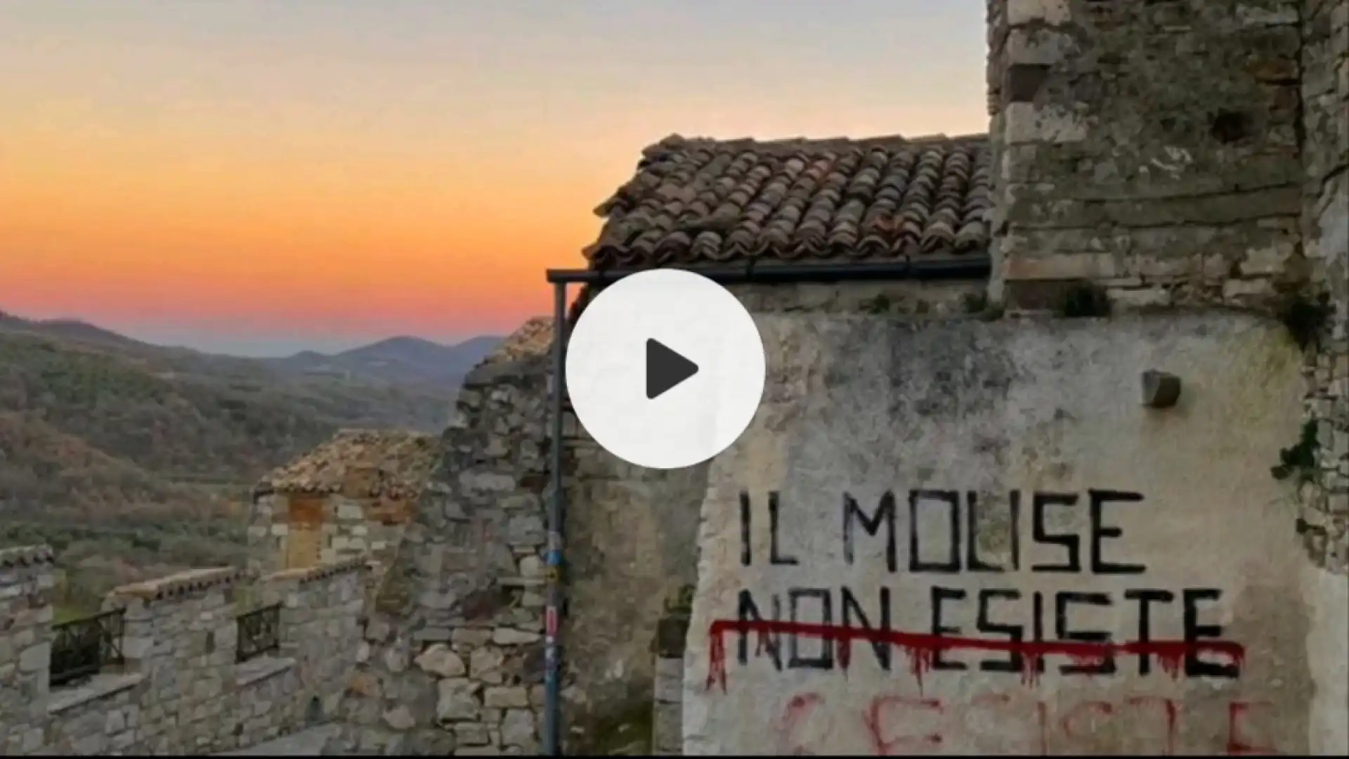 Buon Ferragosto a tutti...dal Molise che non esiste. Guarda il video