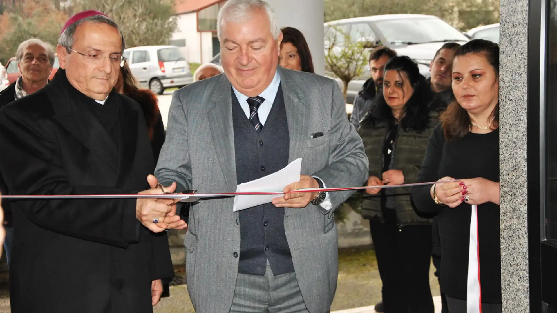 Isernia: ” Officine per la mente”, inaugurato questa mattina il centro diurno di San Lazzaro. La struttura ospita già 20 persone. Presente il vescovo Cibotti.