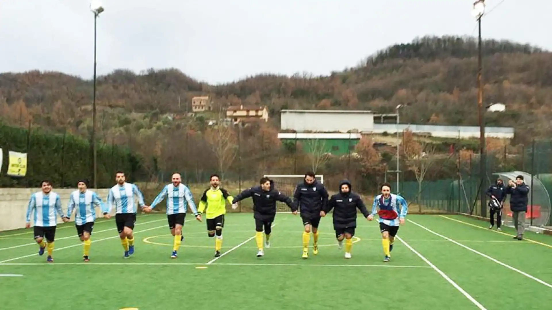 Sport: la Futsal Acquaviva di forza contro il Conca Casale. Sedicesima vittoria su diciassette gare disputate. Primato consolidato.