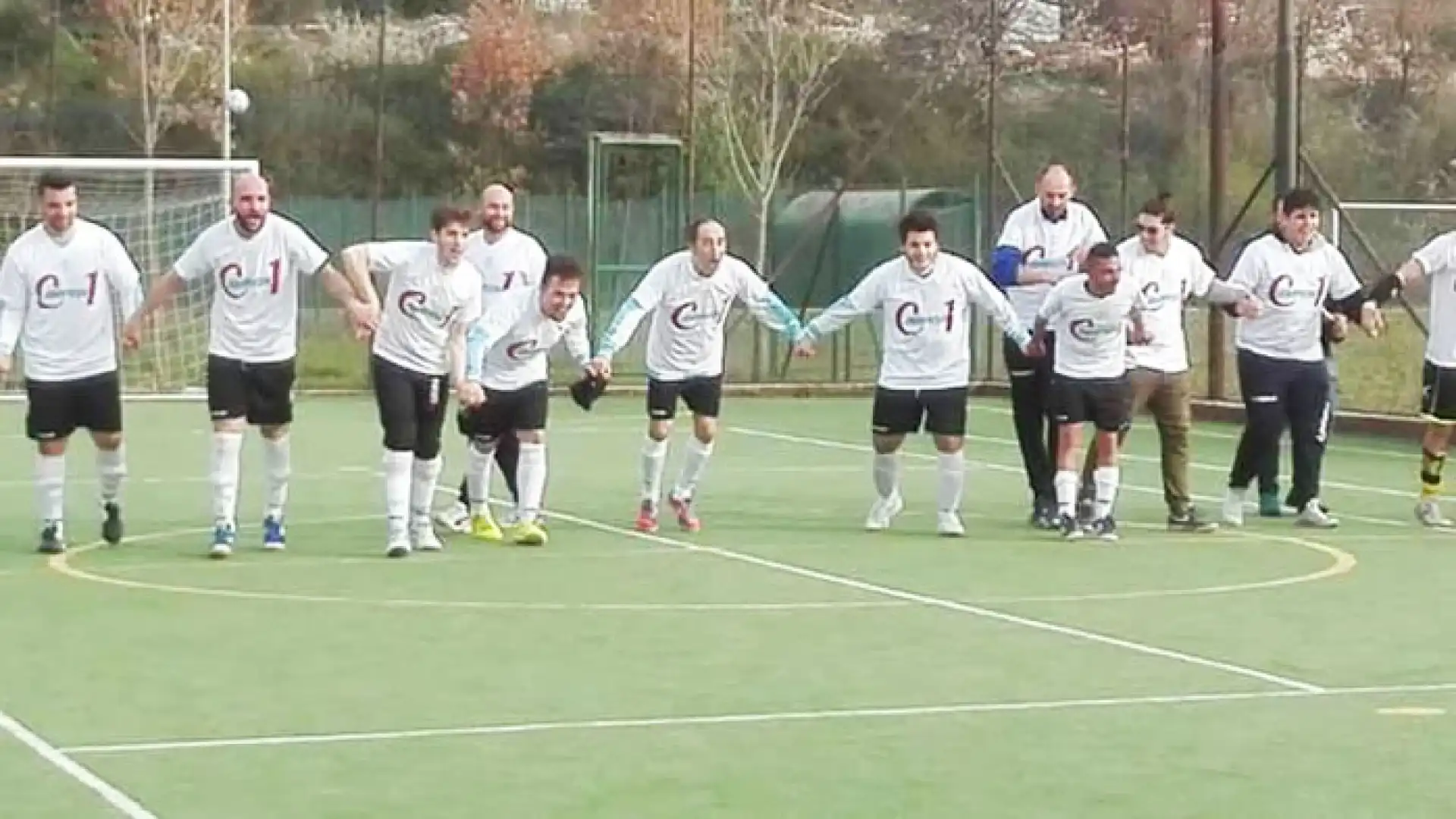 Futsal Acquaviva  è C1. Grande festa in paese per la promoziona dela locale formazione di calcio a 5 alla categoria superiore.