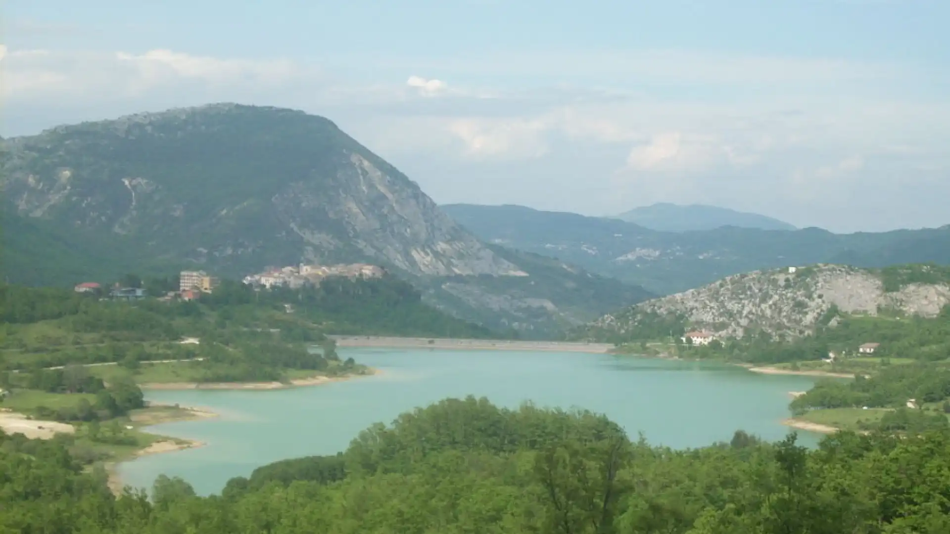 Ponte del 25 aprile caratterizzato da meteo perturbato, pioggia  e temperature in ribasso. La Valle del Volturno una delle mete predilette dei turisti.