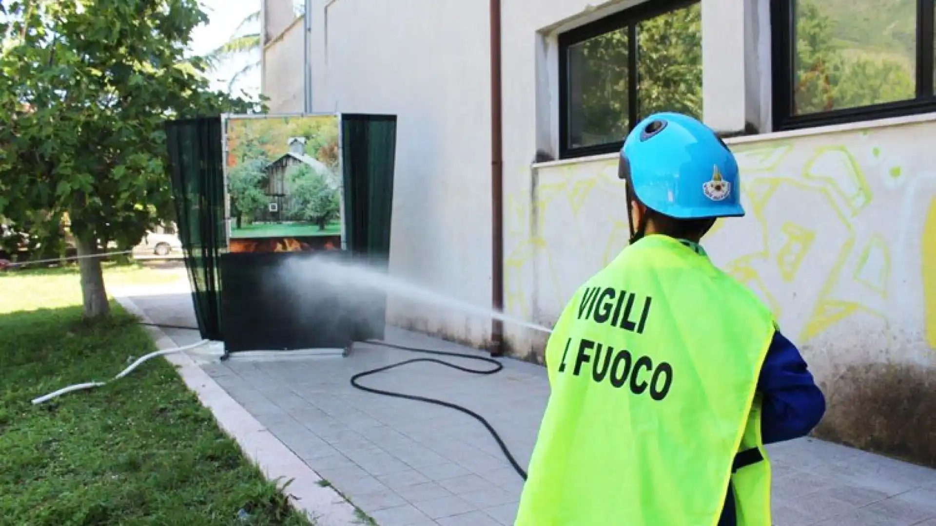 Venafro: i bambini si traformano in Vigili del Fuoco per un giorno grazie a “Pompieropoli”.