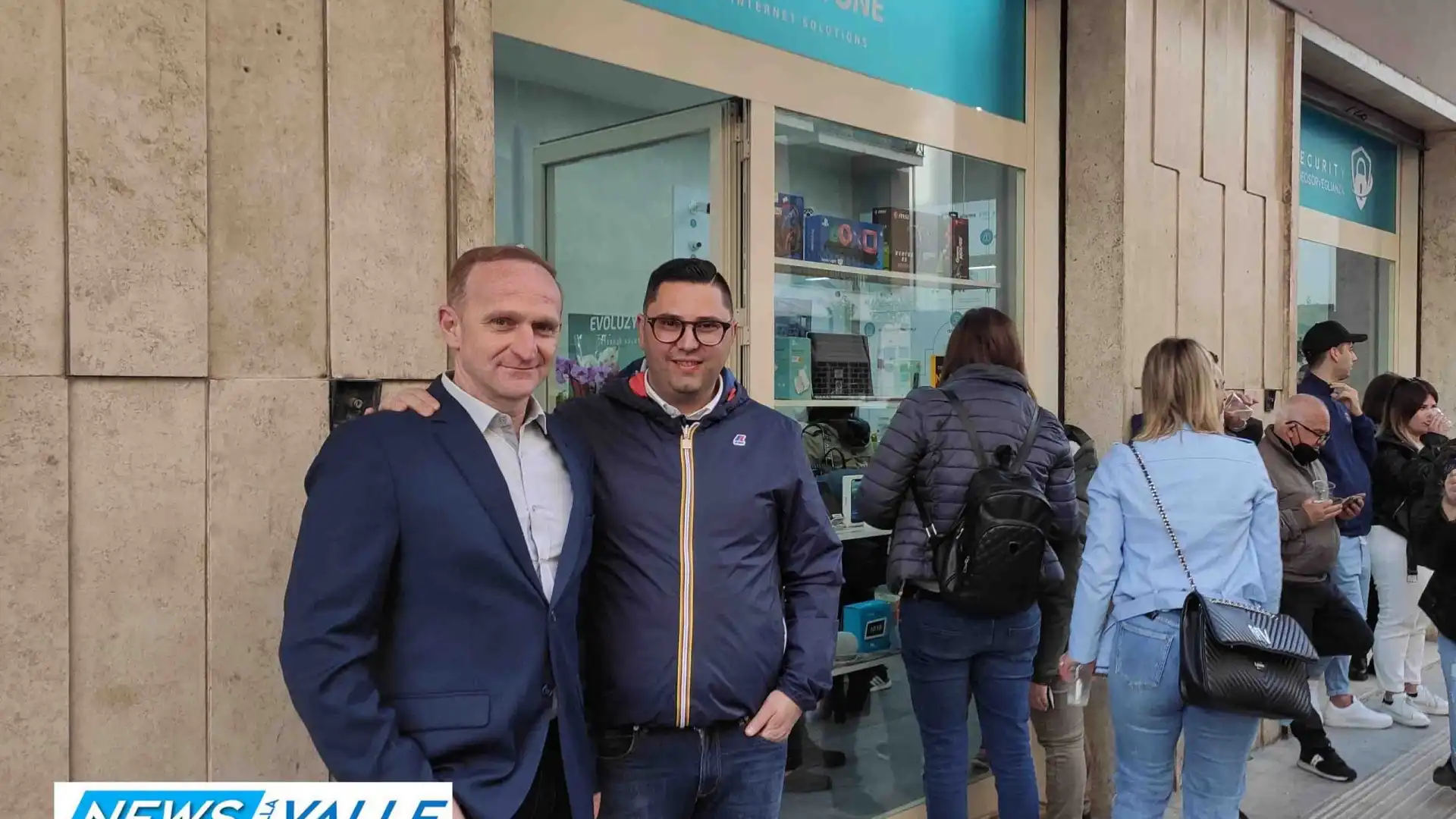 Evoluzyone inaugura il suo nuovo punto vendita ed assistenza ad Isernia. Internet solutions, sicurezza, videosorveglianza, assistenza smartphone e pc. Guarda il servizio