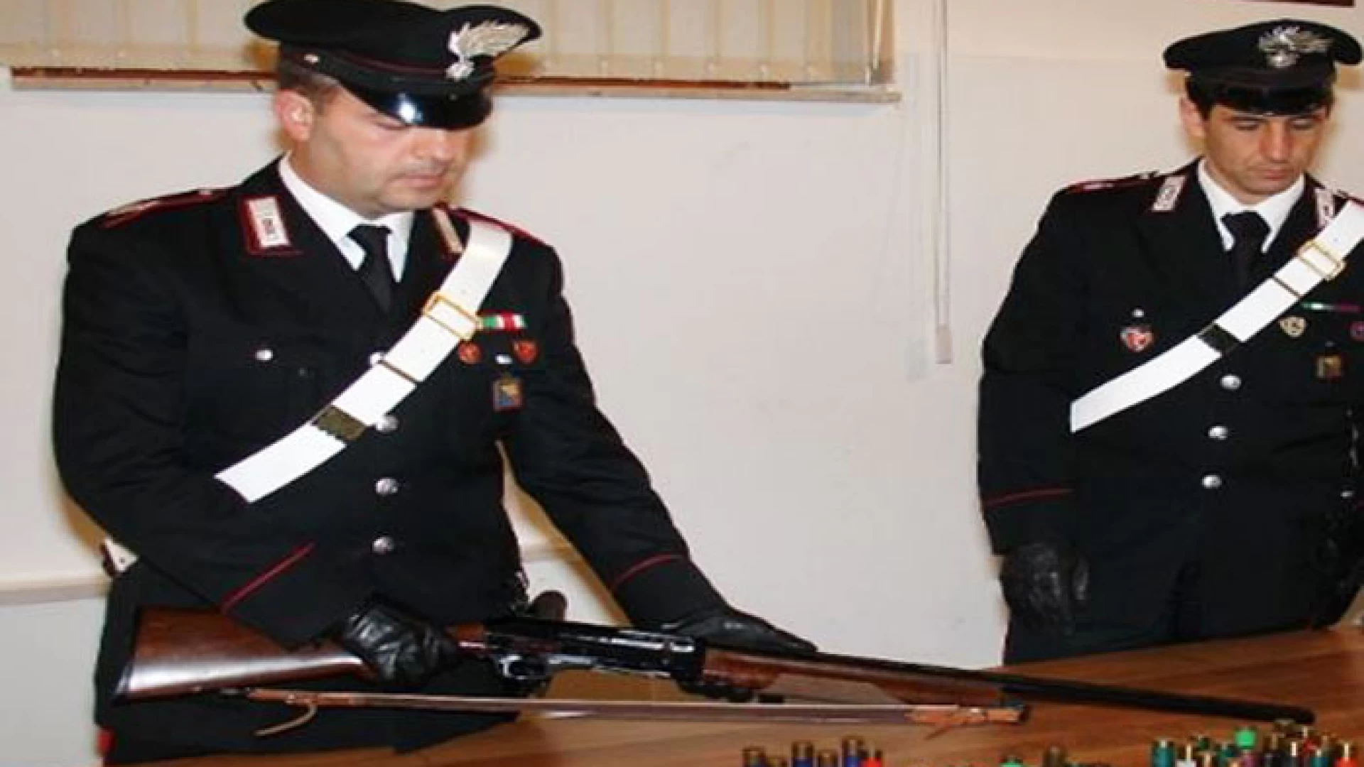 Venafro: Controlli dei Carabinieri, scattano denunce, sequestri e misure di prevenzione. 54enne denunciato per detenzione illegale di armi.