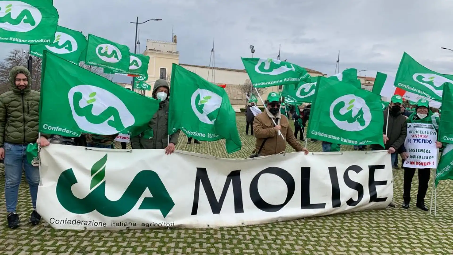 Crisi bellica Cia Molise a Scanzano Jonico “Le speculazioni della crisi bellica stanno ammazzando l’agricoltura del sud. Subito aiuti straordinari come per la pandemia