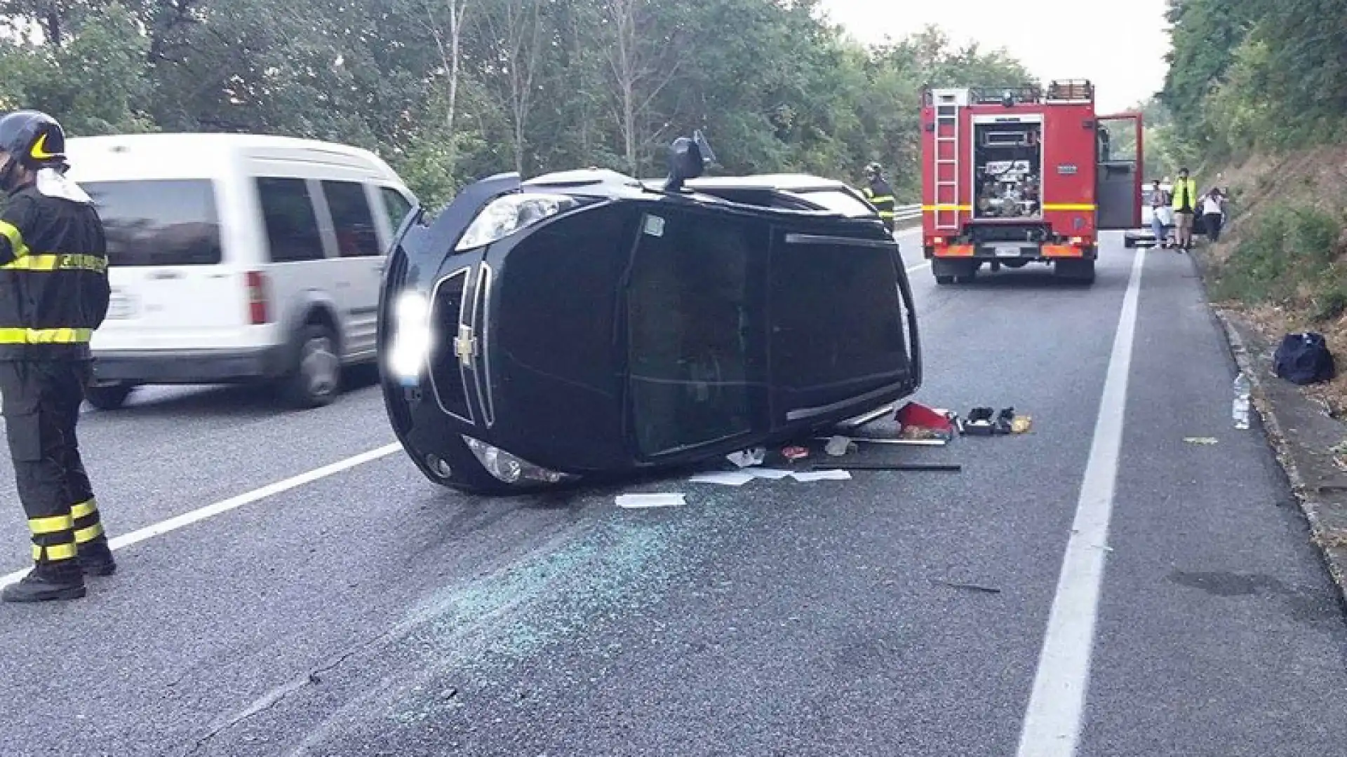 Venafro: auto si ribalta all'altezza della galleria di Ceppagna. Numerose ferite per il conducente.