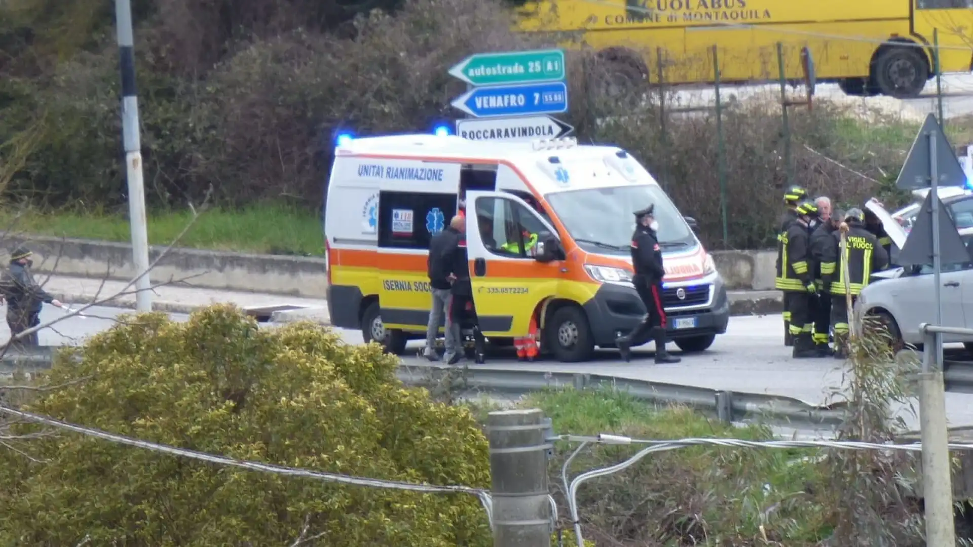 Statale 158 : incidente all'altezza del Ponte Rava di Roccaravindola. Coinvolte due auto. Soccorsi in atto