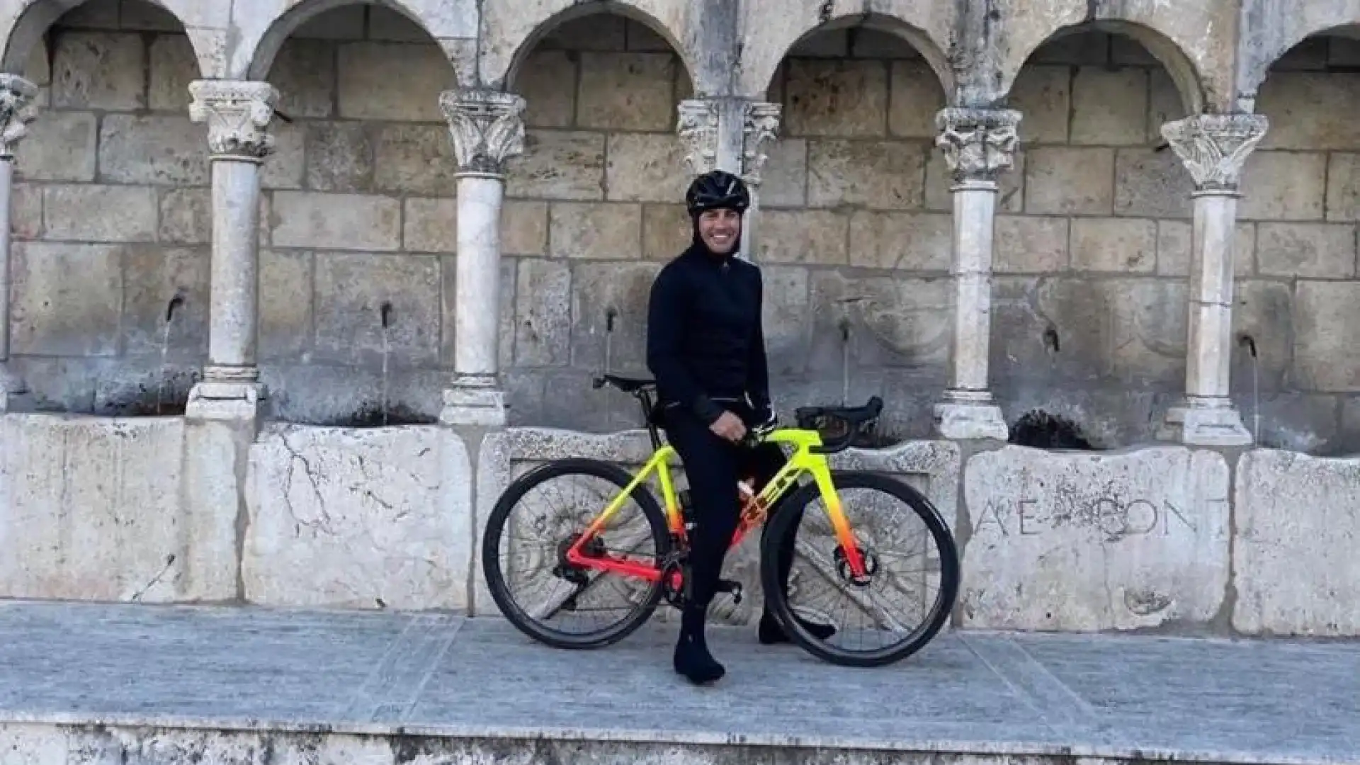 Da Roccaraso ad Isernia in bici. Fabio Cannavaro ieri in città. Il pallone d’oro in vacanza in Abruzzo.