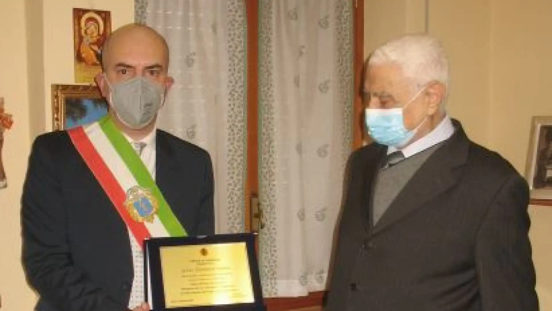 Isernia festeggia un nuovo centenario. Giovanni Iovino spegne 100 candeline. Omaggiato dall’Amministrazione comunale.