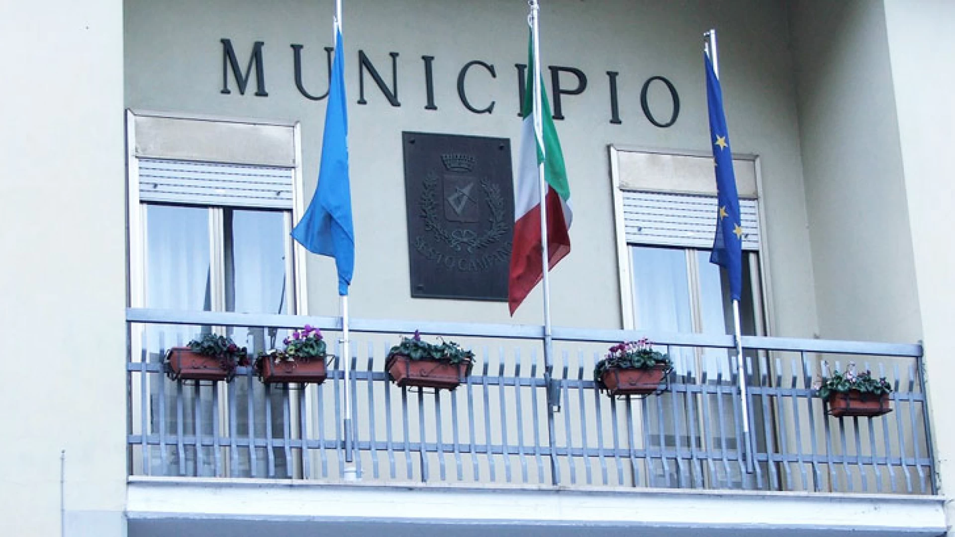 Sesto Campano: il sindaco Luigi Paolone chiude la scuola media. “Dopo aver terminato le opportune verifiche gli alunni riprenderanno le lezioni”. Il sisma di martedì avvertito anche in paese.