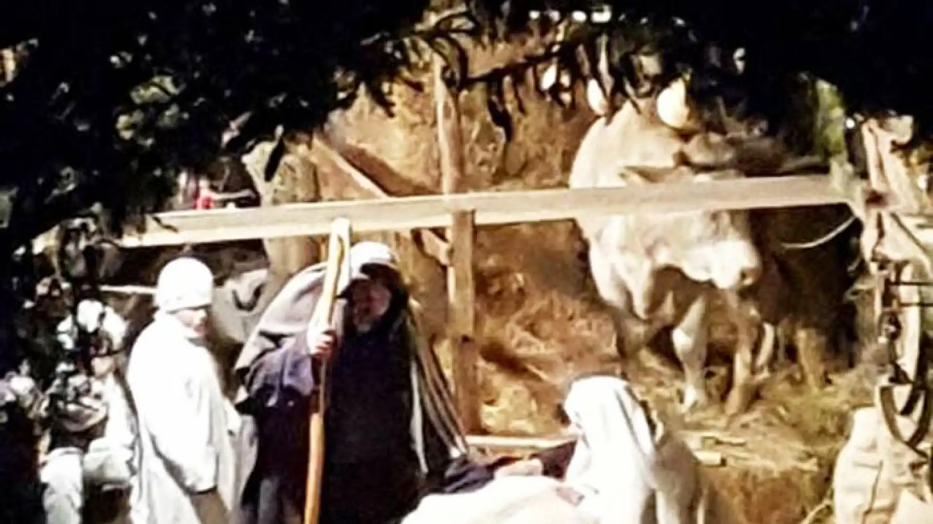 Cerro al Volturno: il presepe vivente incanta la platea. Grande partecipazione alla rappresentazione di ieri sera in paese.