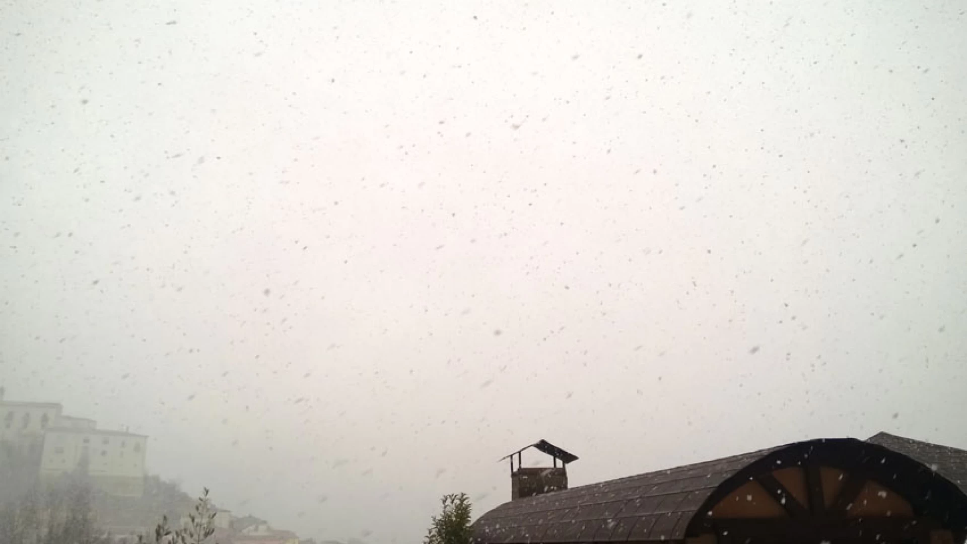 Valle del Volturno: aggiornamento meteo. La quota neve scenda. Forti nevicate in atto in tutti i comuni del circondario.