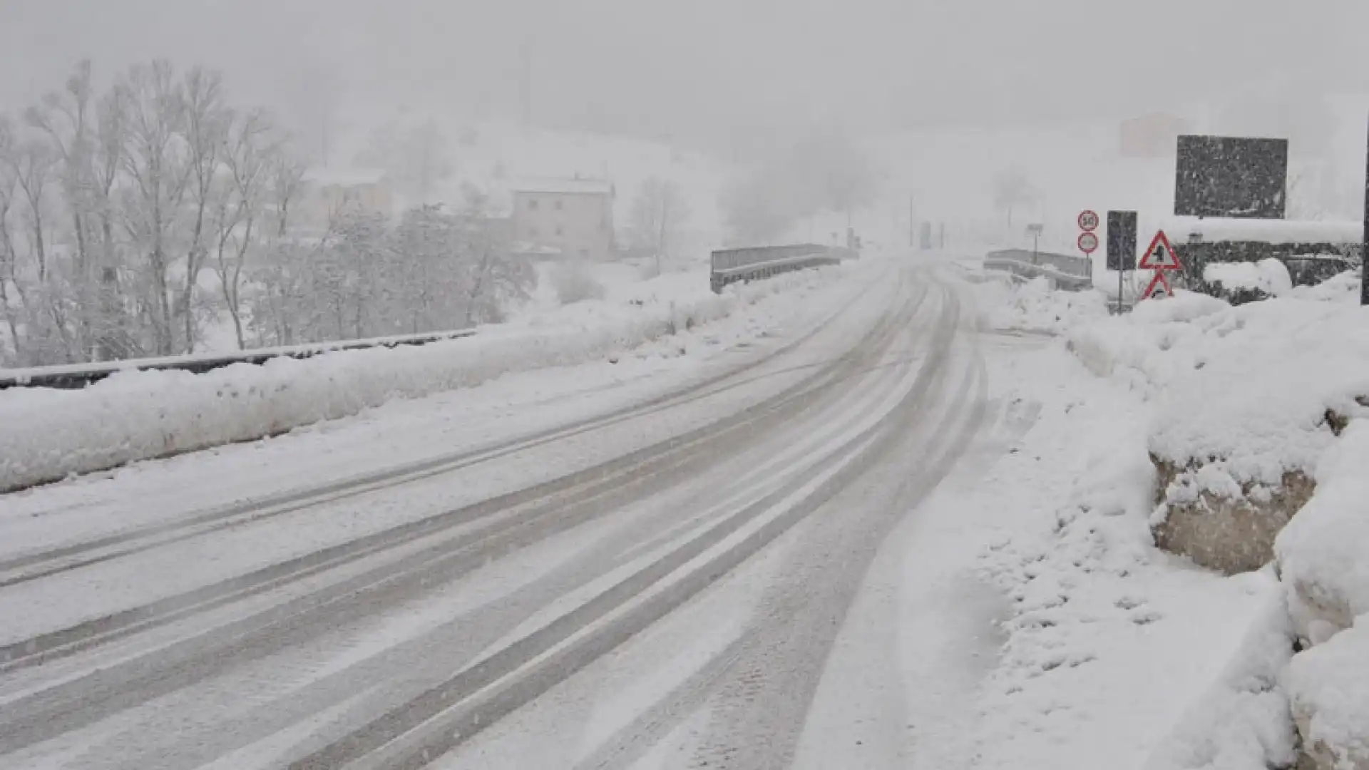 Allerta Meteo. Anche la Valle del Volturno nella nottata e nella giornata di domani dovrebbe essere interessata da copiose nevicate.