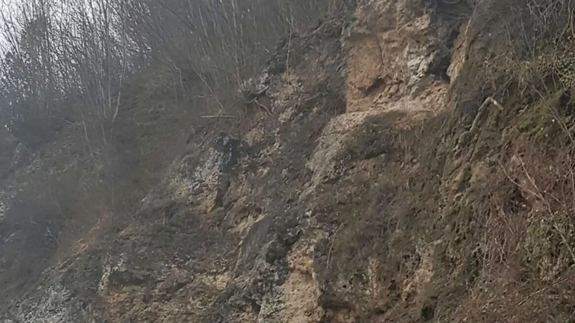 Strada provinciale per Cerro al Volturno, iniziati i lavori di messa in sicurezza al costone roccioso che rendeva pericolosa la circolazione dei mezzi.