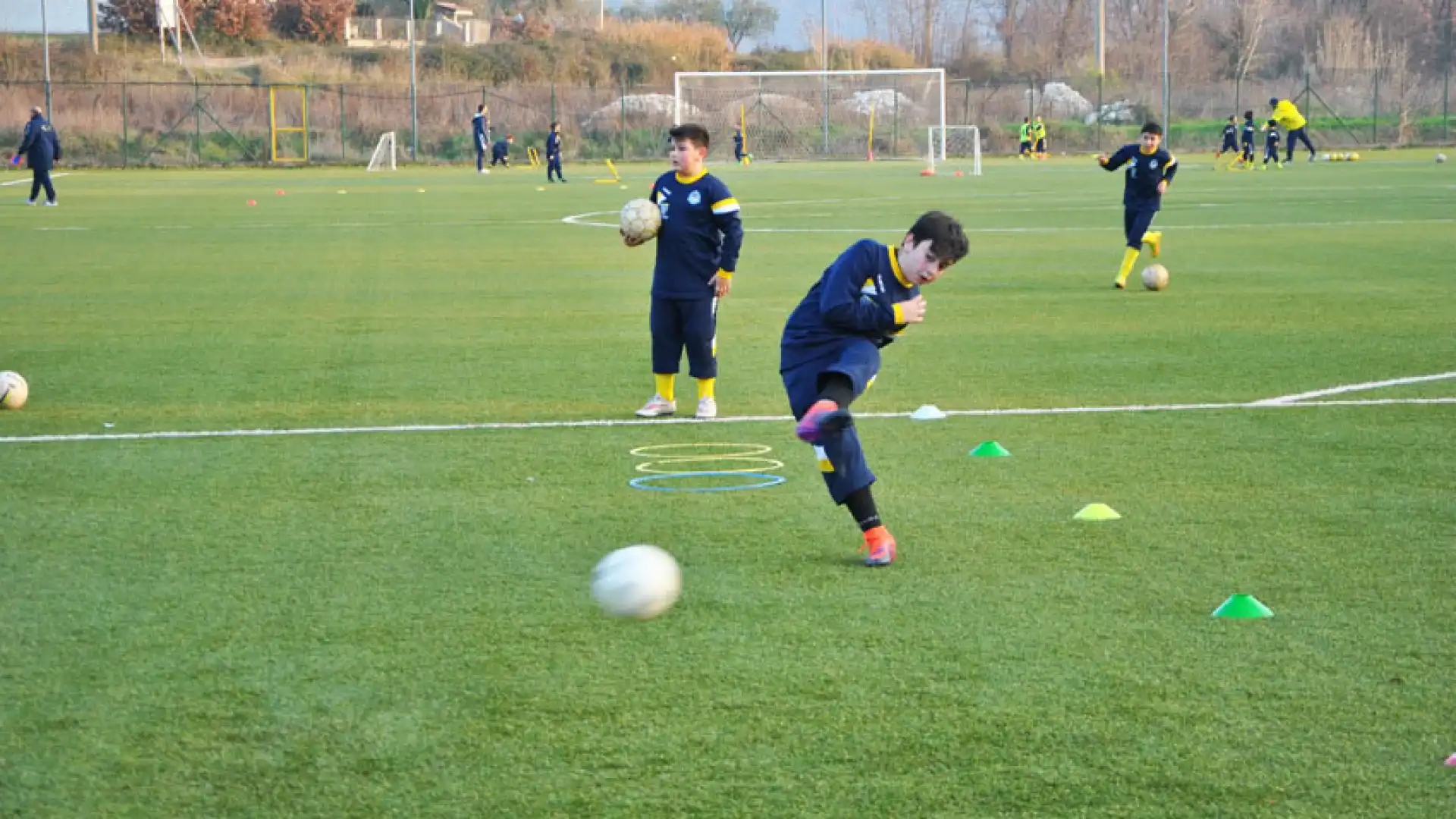 La Visita del Frosinone Calcio al Polo autorizzato dell'A.S.D. Boys Roccaravindola nel racconto video della nostra redazione.