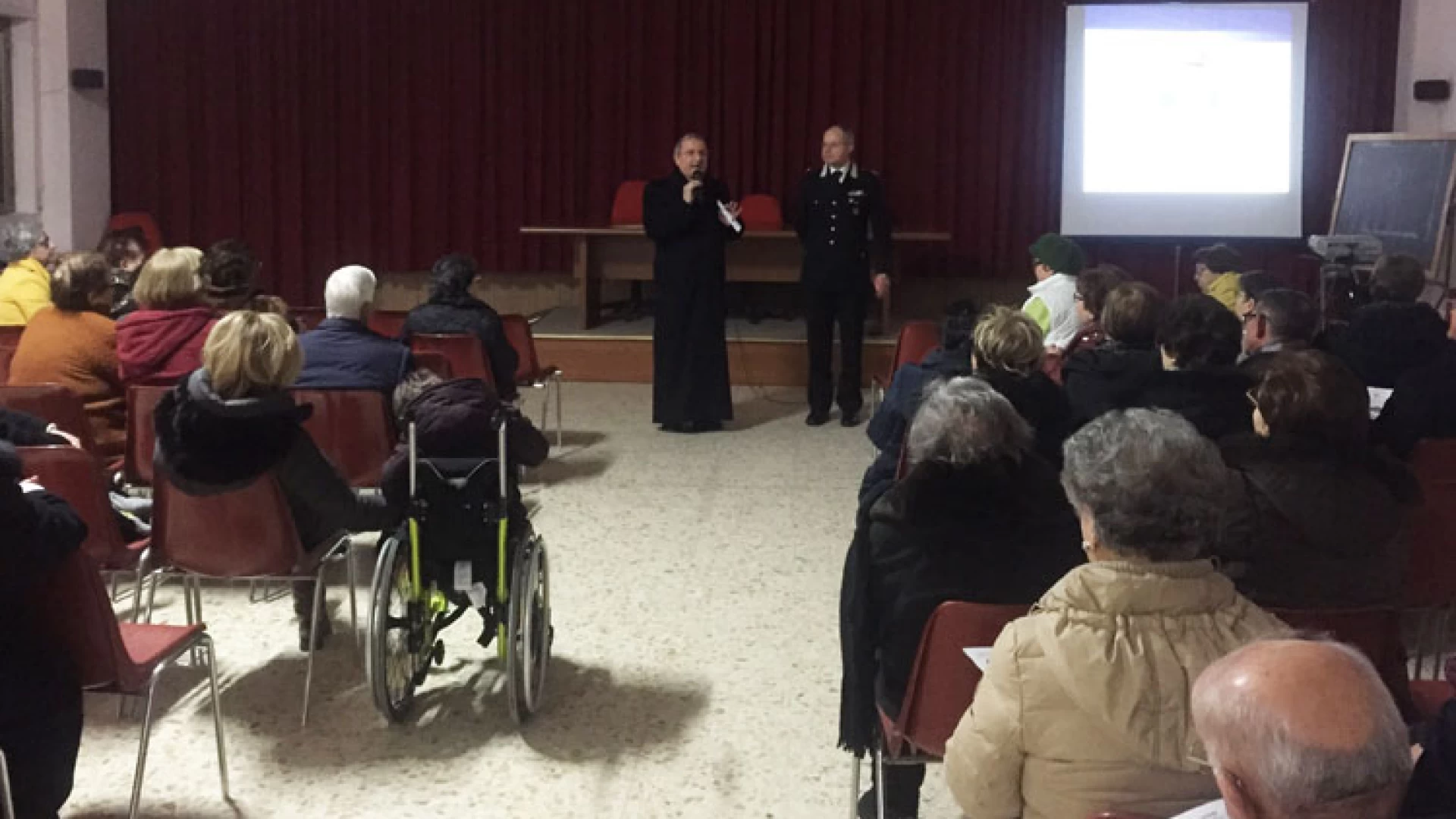 Isernia:	I Carabinieri incontrano gli anziani della comunità di Sant’Egidio, per metterli in guardia contro il pericolo delle truffe. Presente anche il Vescovo Cibotti.