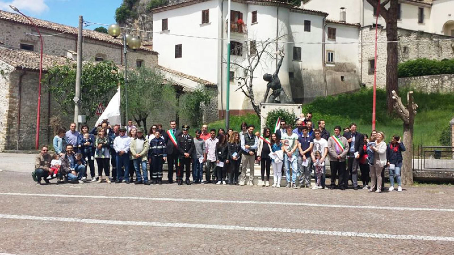 Celebrazioni del 2 giugno, a Cerro al Volturno anche il Prefetto di Isernia Guida. Per i neo 18enni la consegna della Costituzione Italiana.