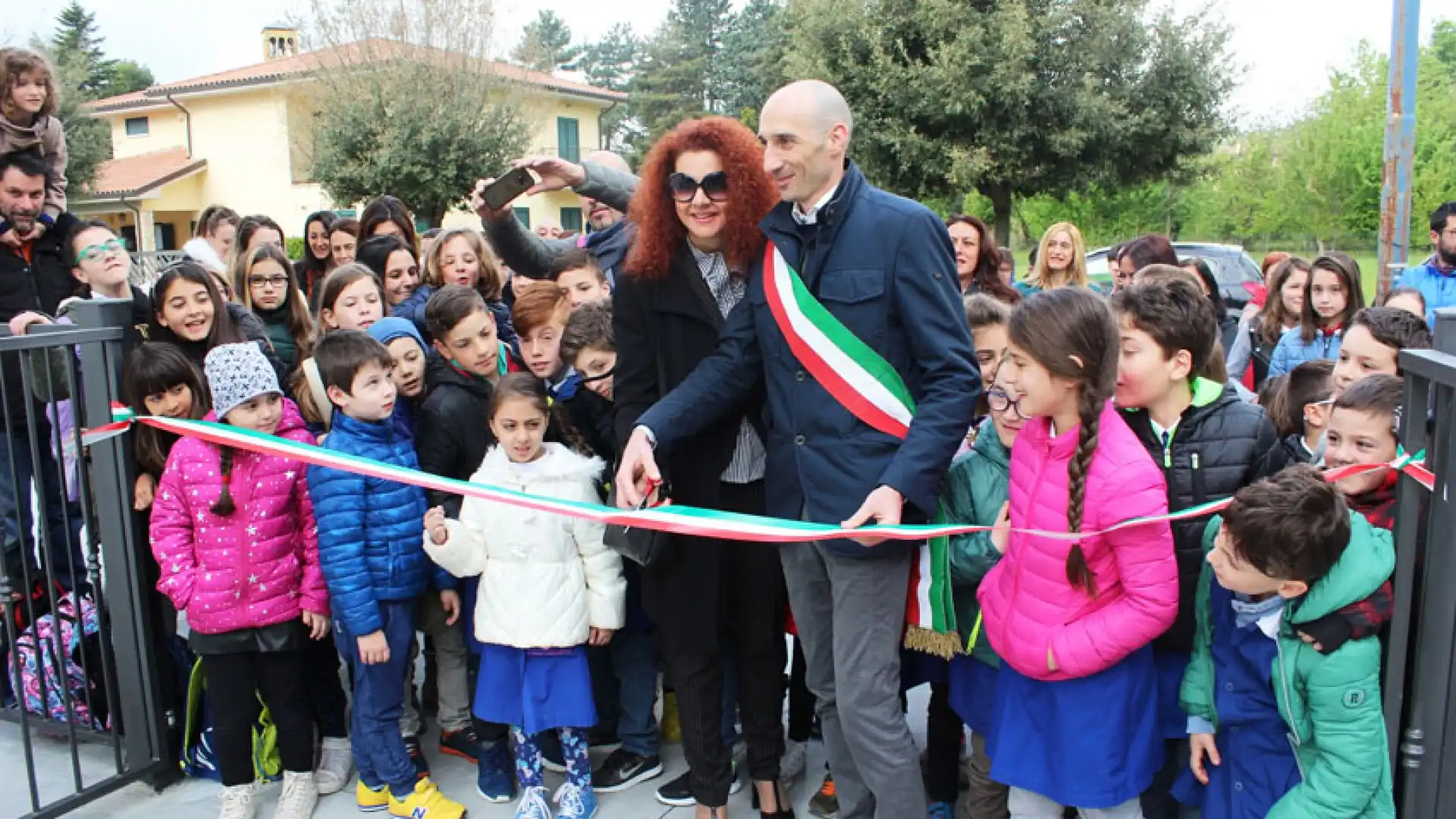 Rocchetta a Volturno: inaugurata questa mattina la nuova sede della scuola elementare. Struttura sicure e adeguata alle esigenze degli alunni.