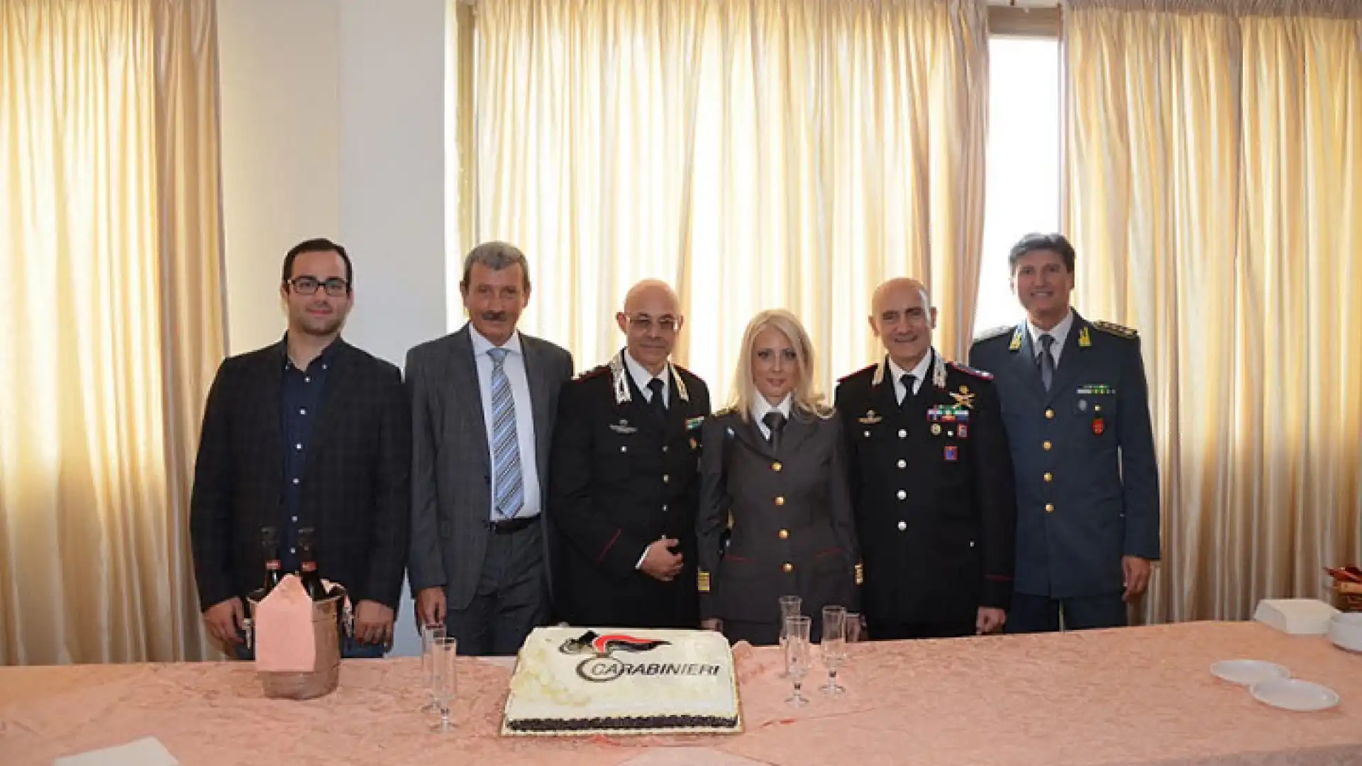 Isernia: Il ringraziamento e l’apprezzamento del Prefetto Fernando Guida, del Comandante della Legione Carabinieri Generale di Brigata Michele Sirimarco e delle altre Autorità al Tenente Colonnello Marco Cuccuini che lascia il Comando Provinciale dei Carabinieri.