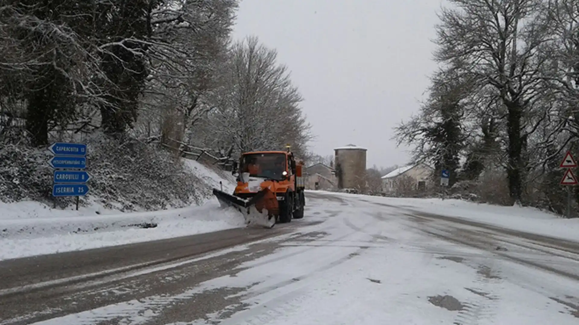 Gelo e neve con le ore contate sul Molise. Nelle prossime ore il Burian si trasformerà in scirocco. Previste comunque nuove nevicate nella notte.