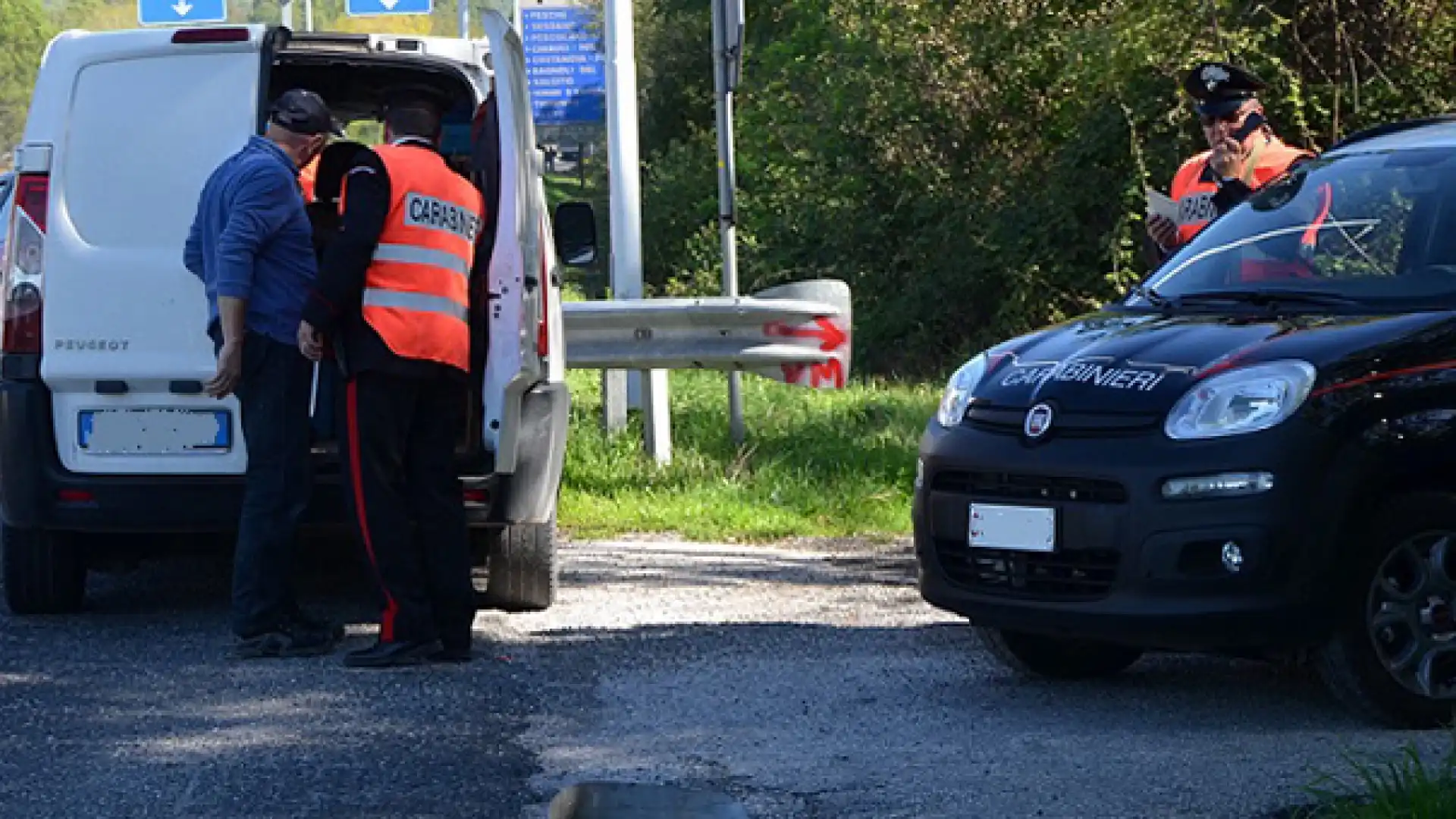 Sesto Campano: i Carabinieri intercettano pregiudicati tunisini. Vagavano con fare sospetto nei pressi di alcune abitazioni isolate dal centro.