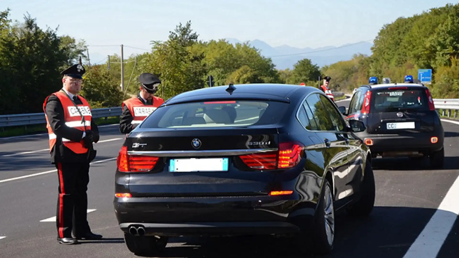 Montaquila: coppia di ladri beccata dai Carabinieri. Avevano portato via da un noto outlet capi di abbigliamento firmati per un medio valore.