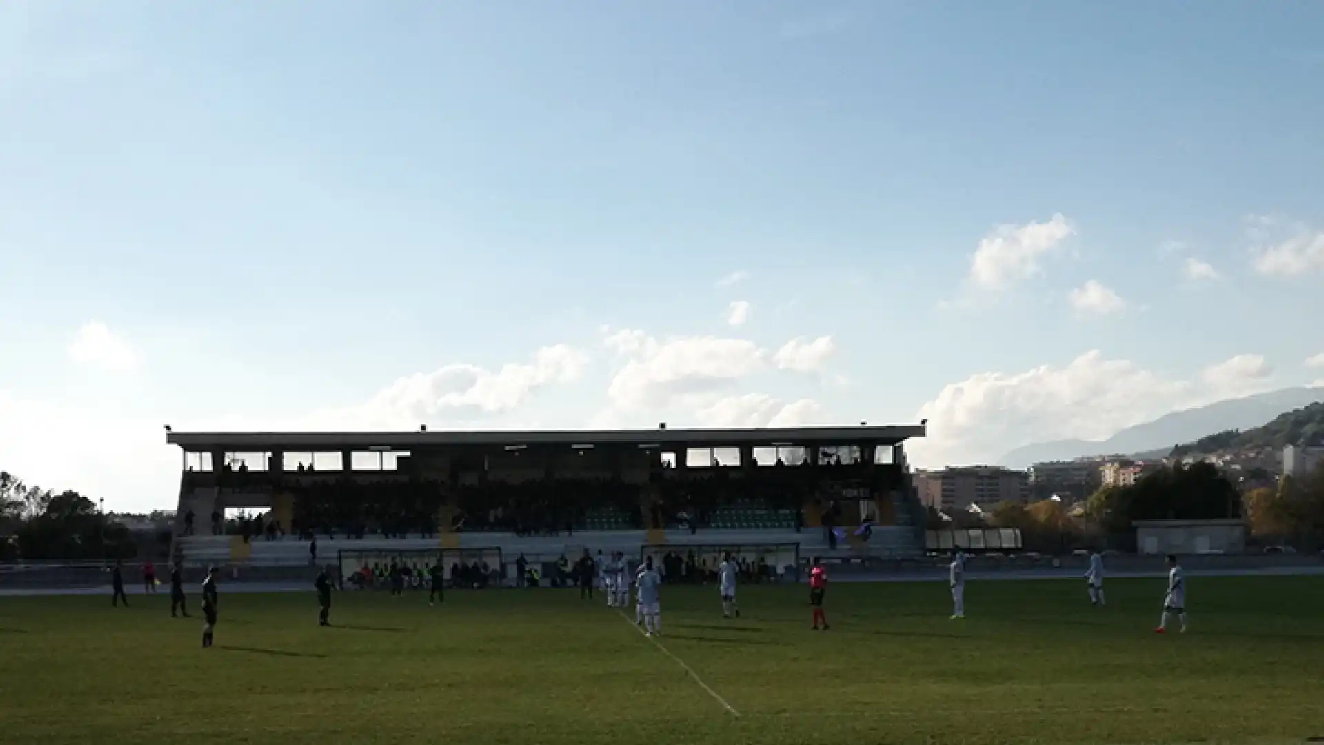 Eccellenza: Calcagni di tripletta stende l’Isernia. Grande prova della formazione di mister Grossi. La lotta al vertice è apertissima.