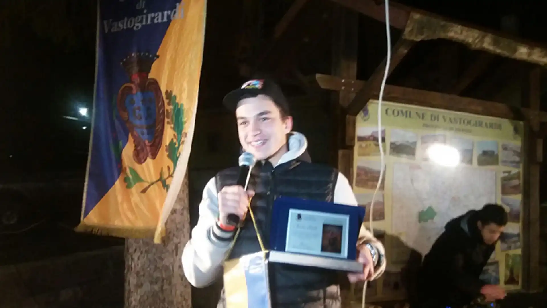 Equitazione: grande accoglienza a Vastogirardi per Enrico Sciulli il campione torna mondiale di reining è rientrato in paese.