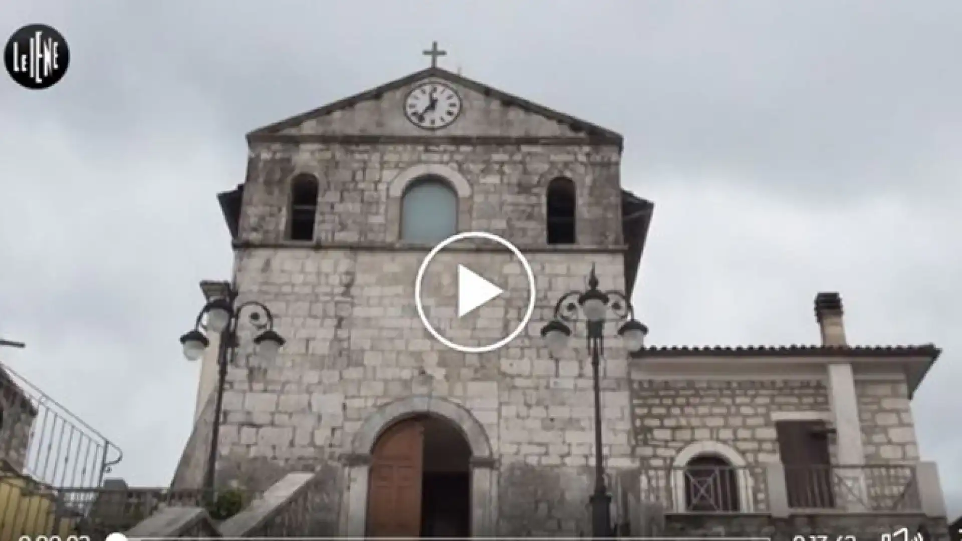 Abusi nella Diocesi di Isernia, la storia finisce sulle iene. In tredici minuti in prima serata Matteo Viviani ricostruisce i presunti fatti.