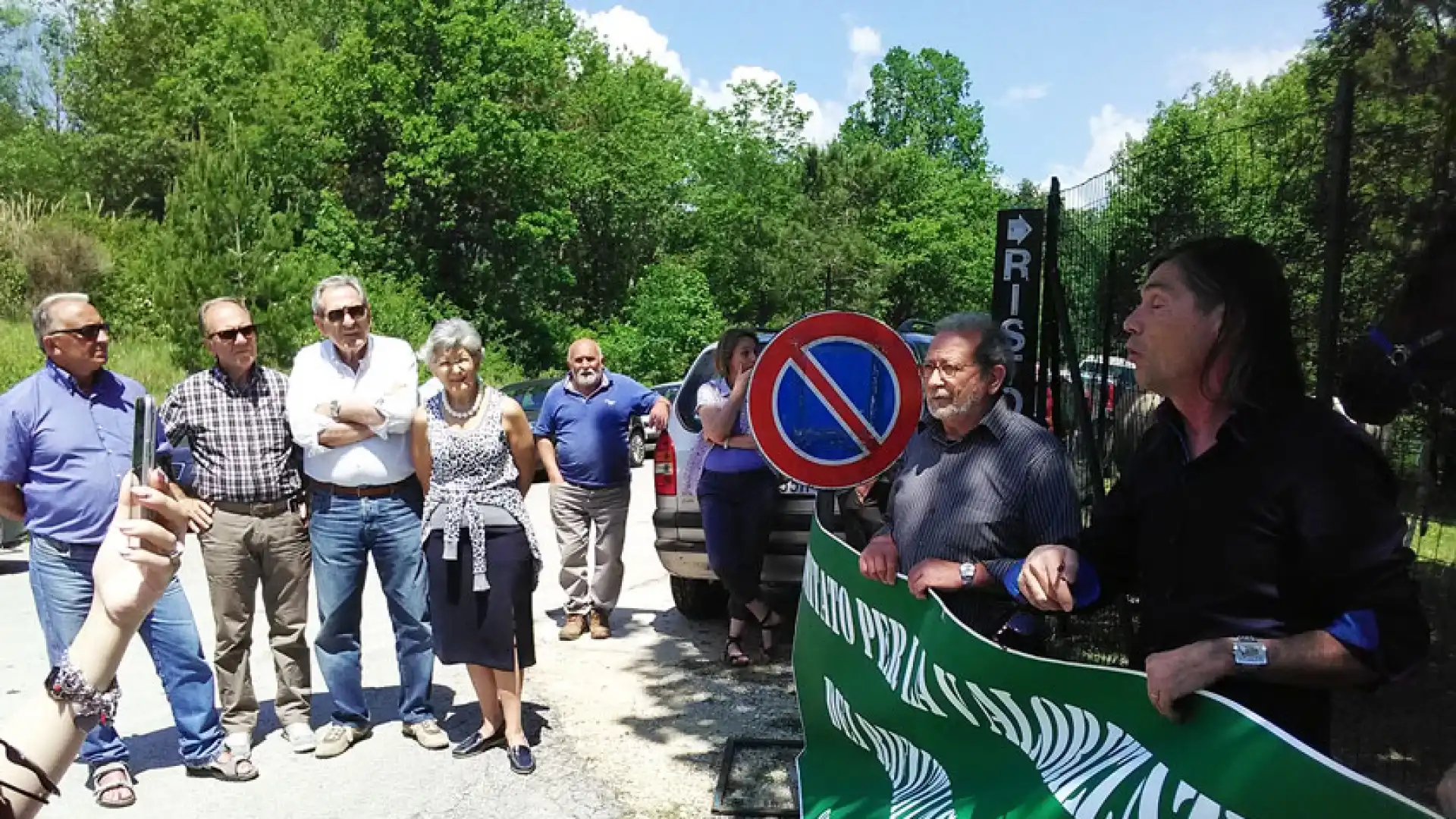 Castel San Vincenzo: continua la protesta del comitato per la valorizzazione dei Rifiuti lacustri.