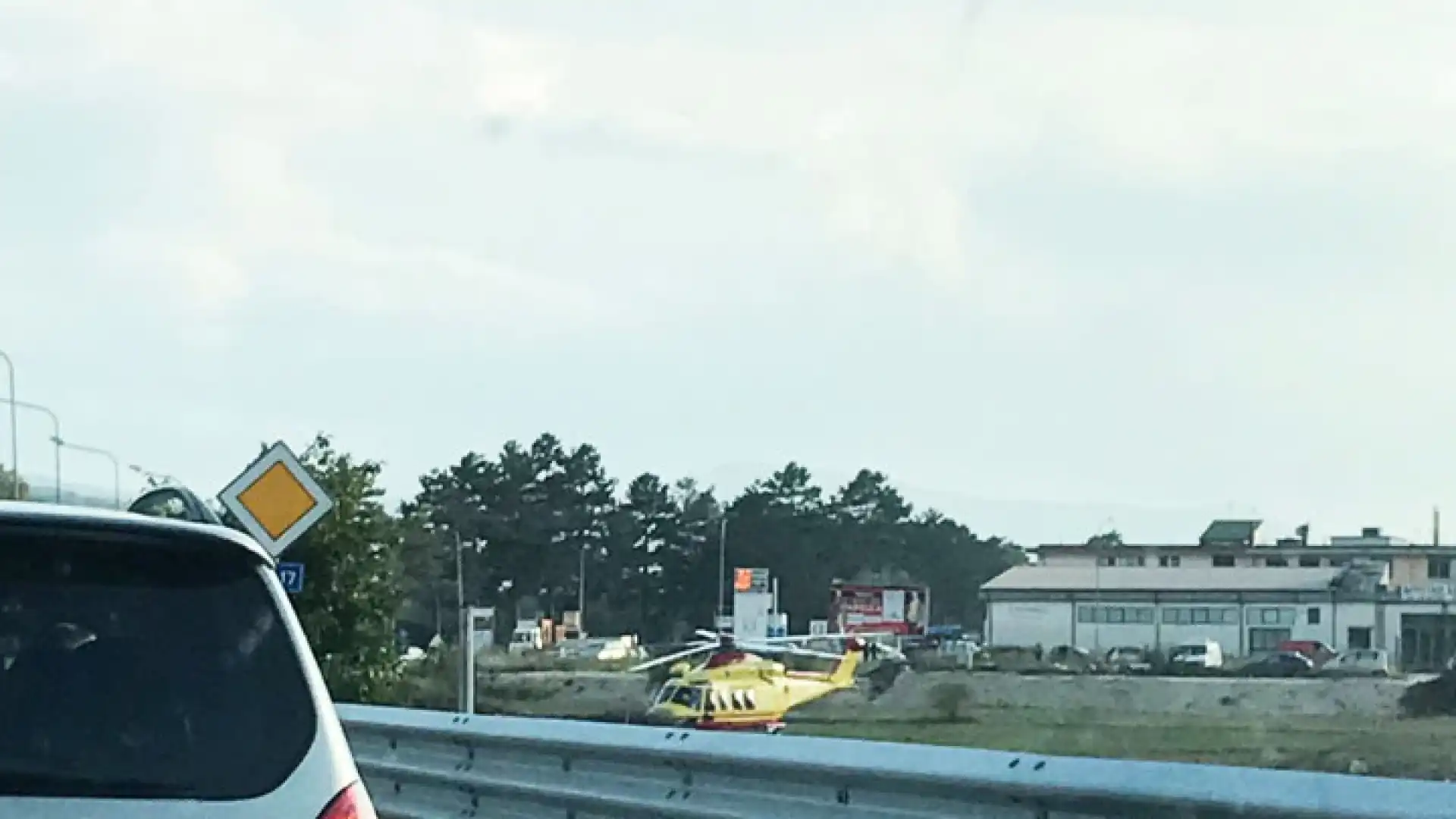 Castel Di Sangro: pomeriggio convulso per la viabilità. Altro incidente mortale alle porte della città . Un ferito in gravi condizioni.