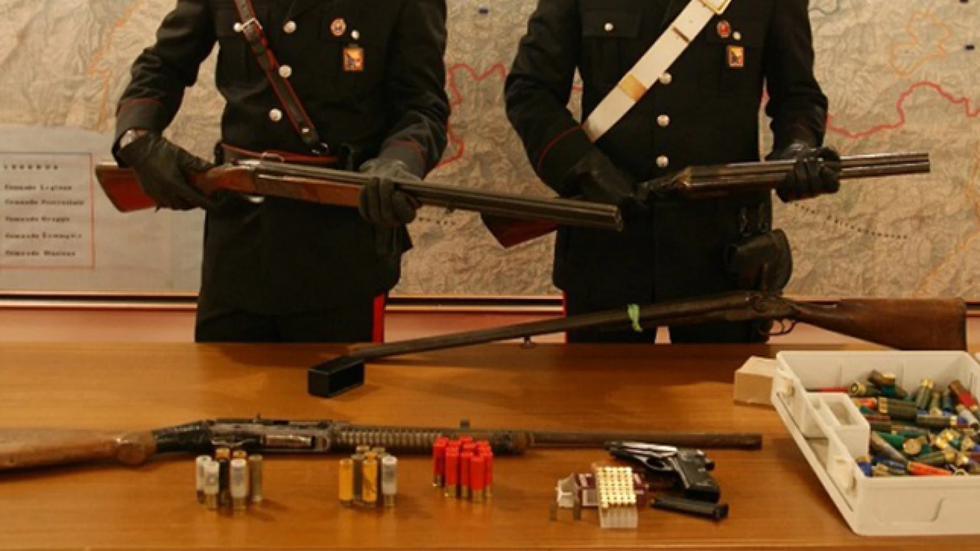 Isernia: Controlli dei Carabinieri sul rispetto delle norme in materia di porto e detenzione di armi. Tre persone denunciate e sottoposti a sequestro quattro fucili, due pistole e oltre cento munizioni.