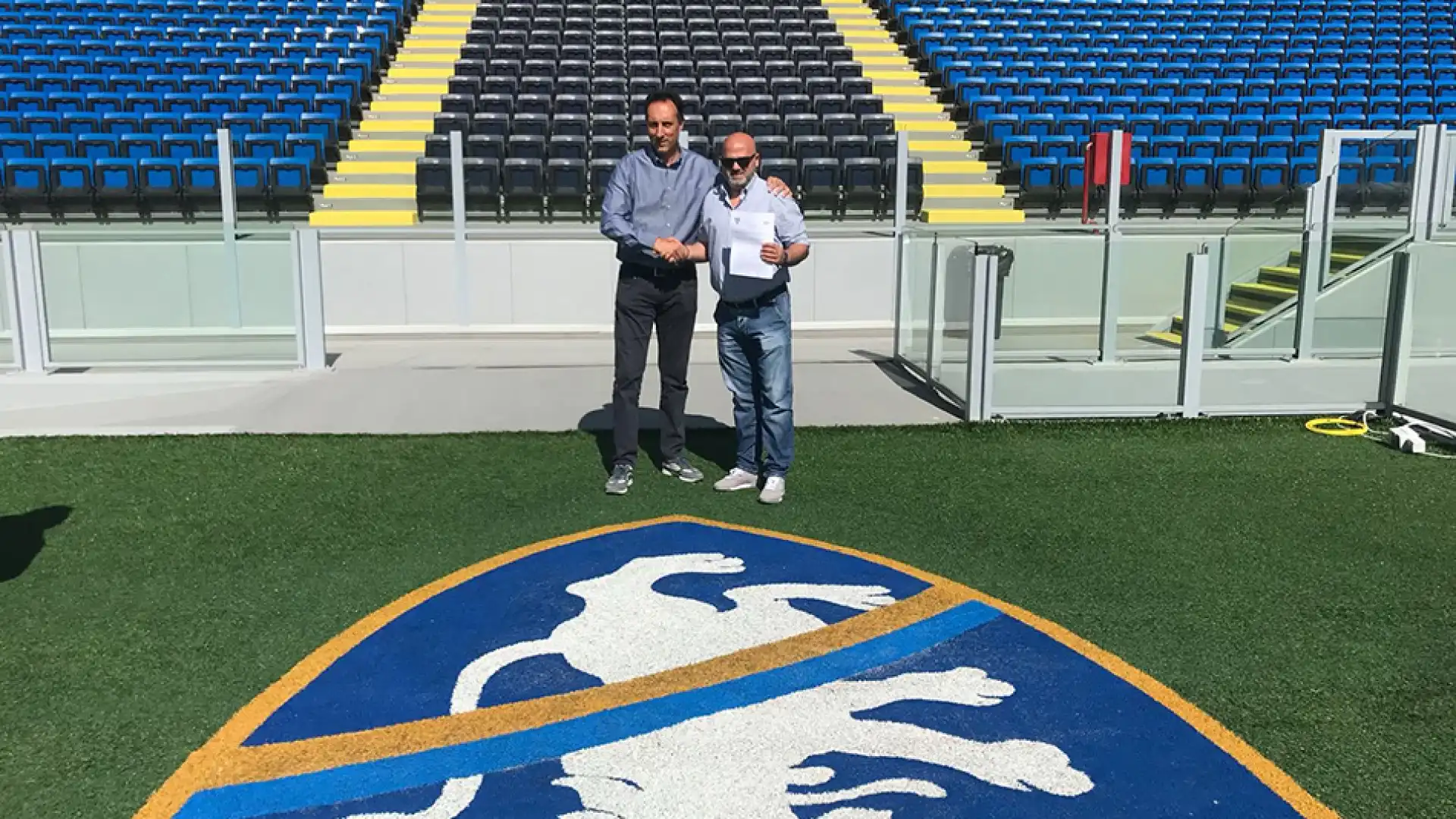 Boys Roccaravindola e Frosinone ancora unite a braccetto. Firmato questa mattina in terra ciociara l’accordo con l’Accademia del presidente Luigi Lunghi.