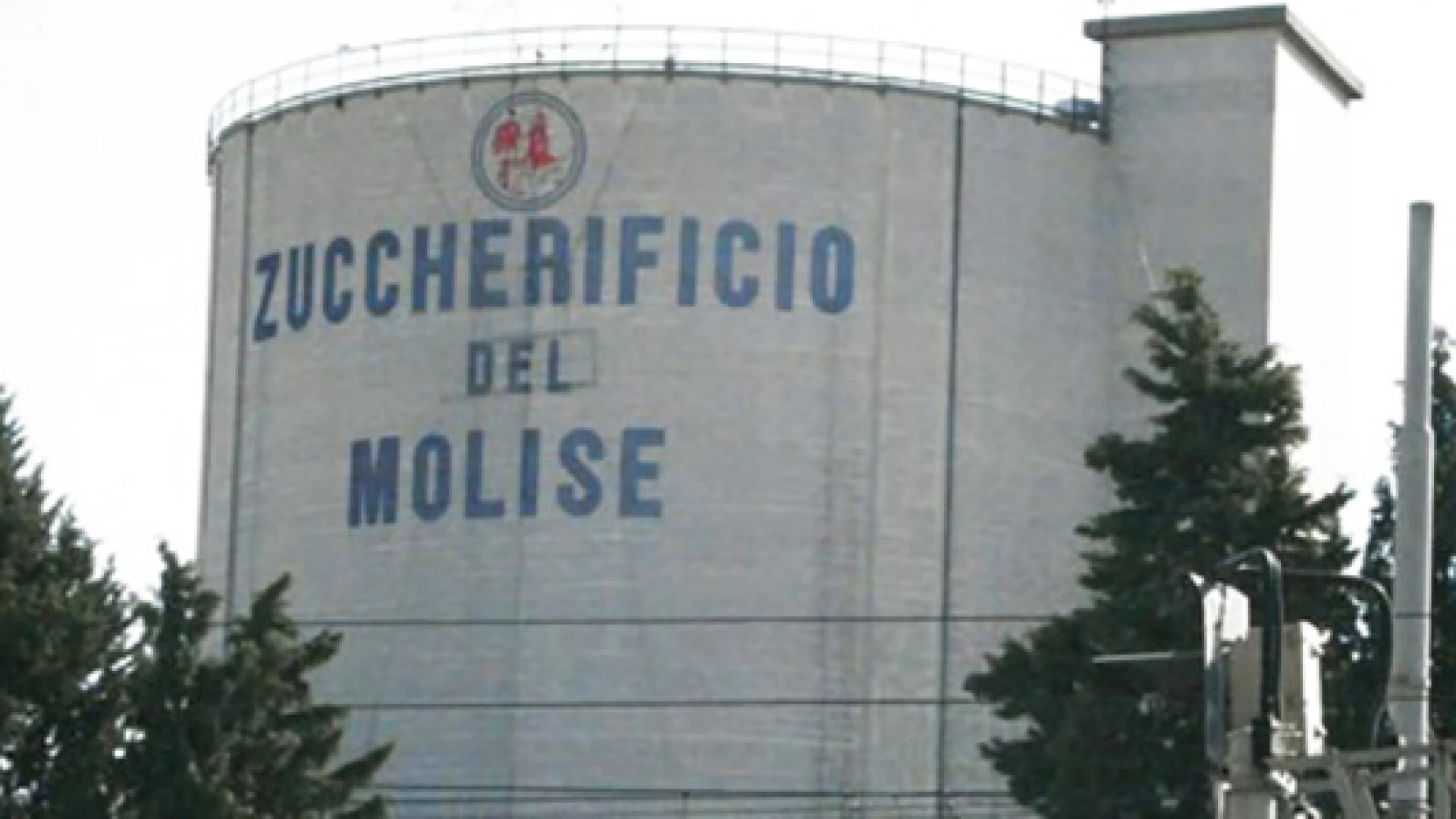 La lunga storia dello Zuccherificio del Molise continua, anche dopo la chiusura avvenuta nel dicembre 2016. “Al declino non c’è mai una fine”.