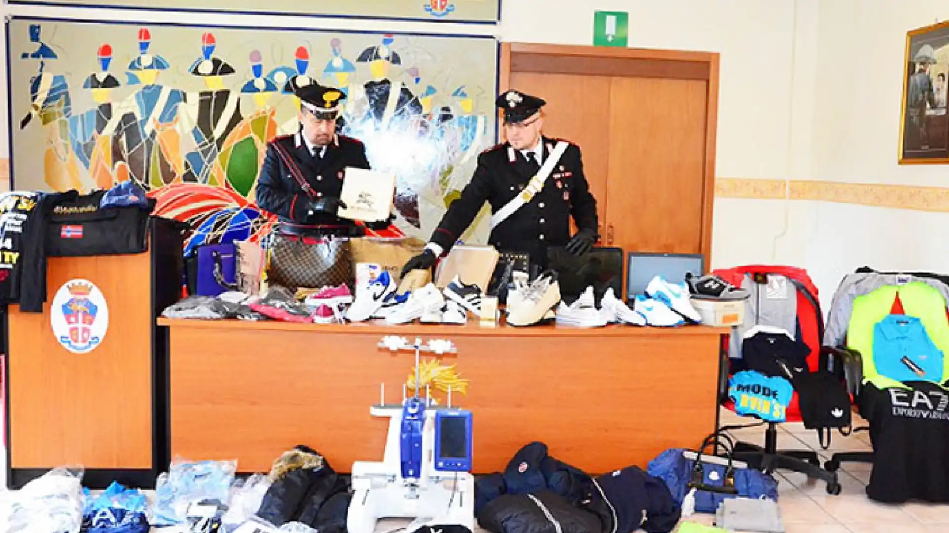 Isernia: Indagine sul maxi sequestro di merce contraffatta e la scoperta di un laboratorio clandestino, i Carabinieri denunciano altre due persone.