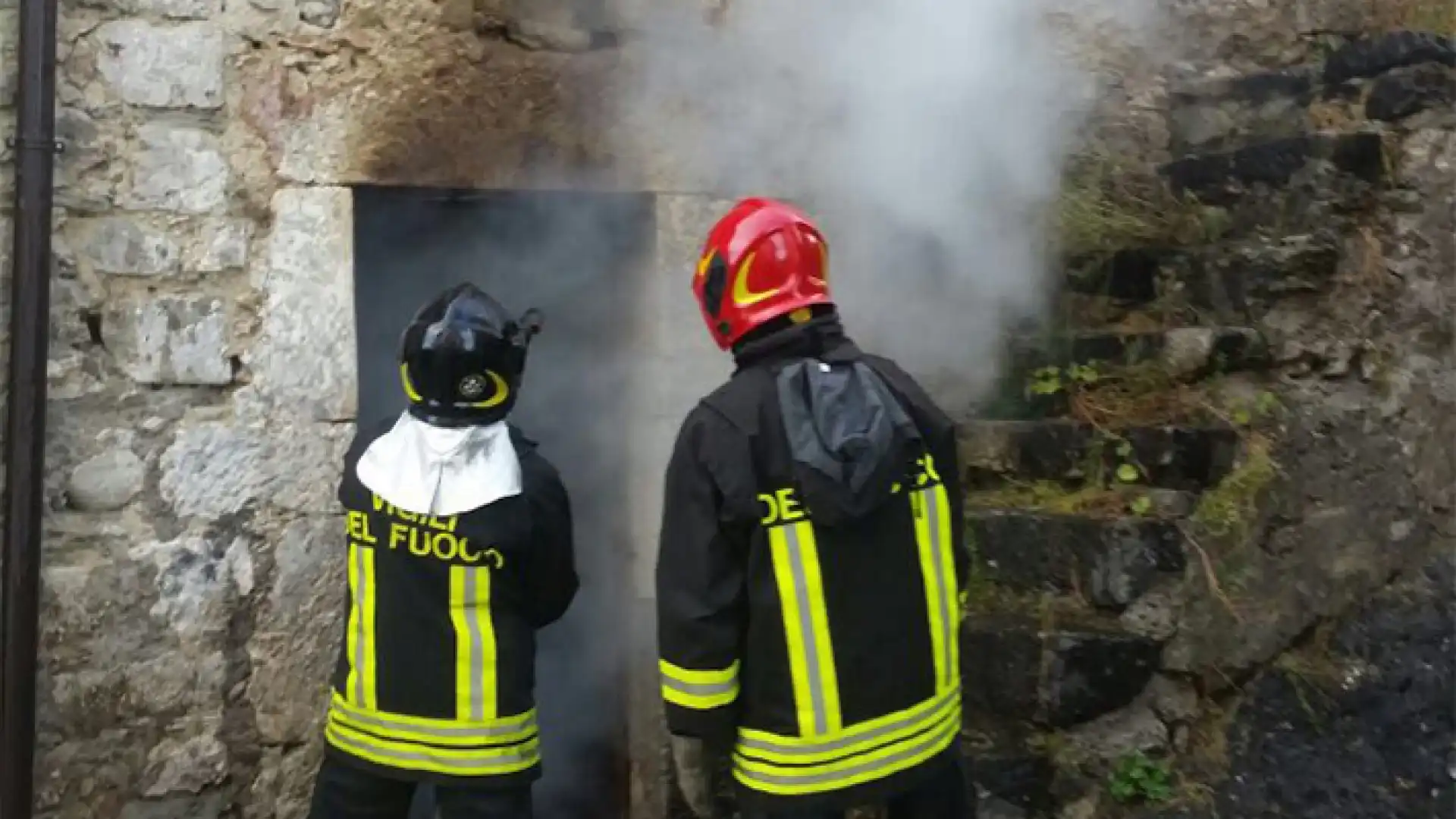 Ponte del primo maggio, numerosi gli interventi dei Vigili del Fuoco. A Colli a Volturno va a fuoco una caldaia a legna. A Pozzilli, invece, salvato un asino caduto in una cunetta di cemento.