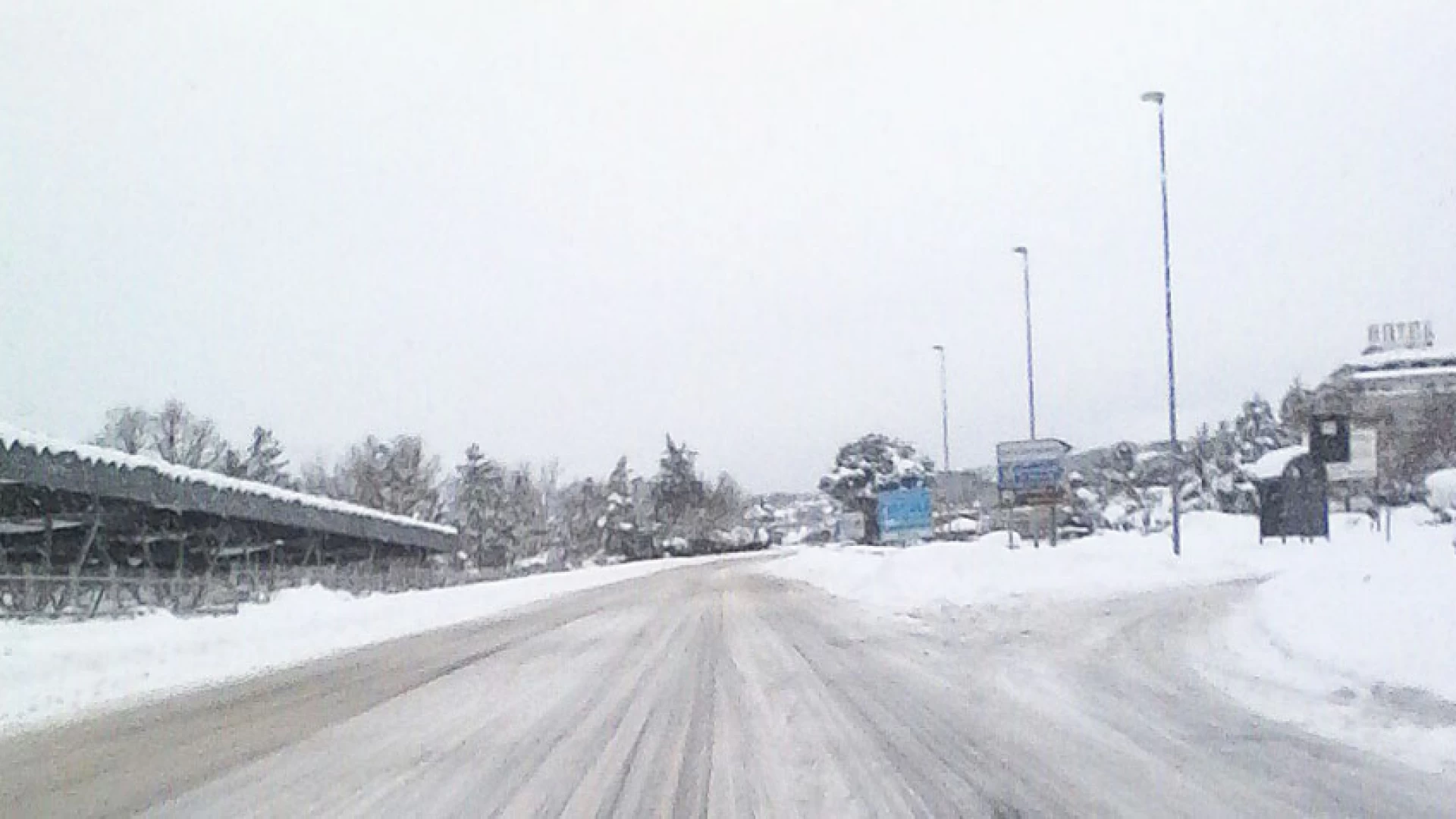 Condizioni meteo, allerta per il gelo e la neve in arrivo. “Viabilità Italia” tramite il Ministero dell’Interno diffonde i Consigli utili per cittadini e automobilisti.