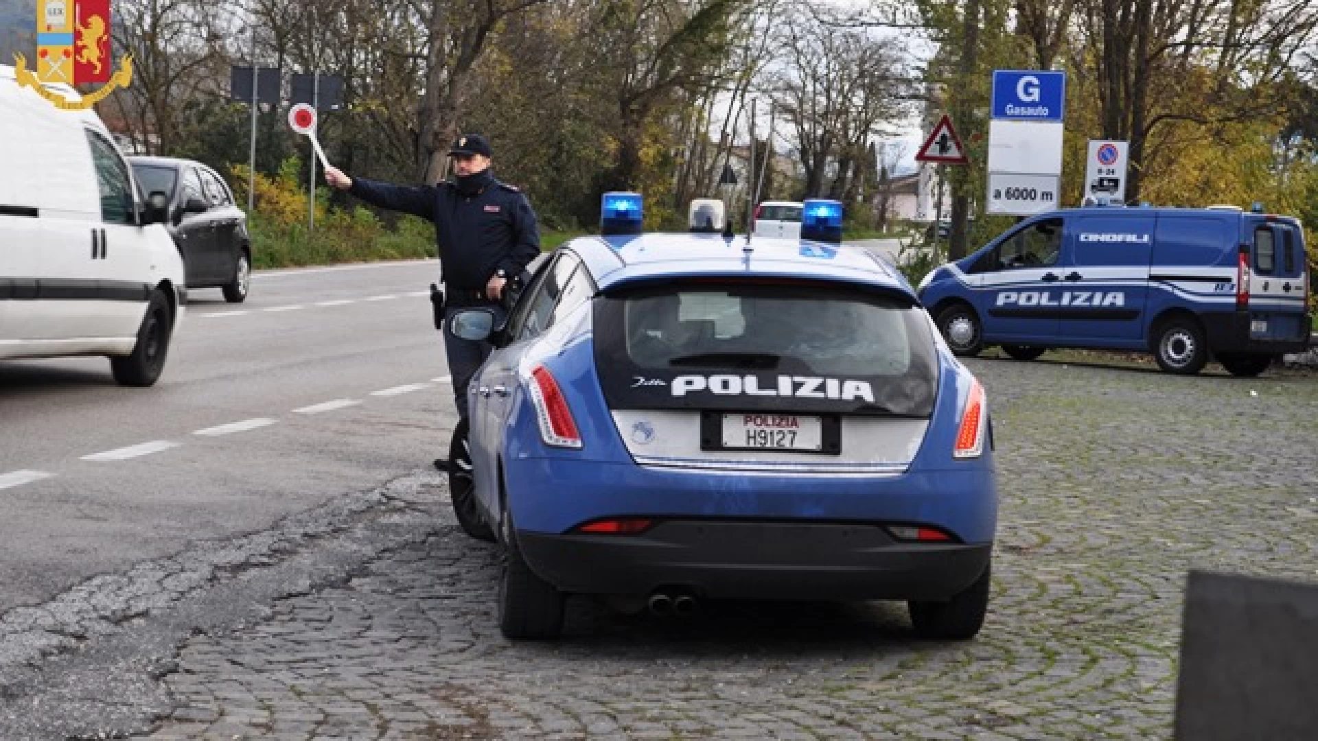 Isernia e Provincia : la Polizia di Stato intensifica i controlli sul territorio. Nel fine settimana indentificate oltre 300 persone. Ritirata una patente di guida. Guarda il video