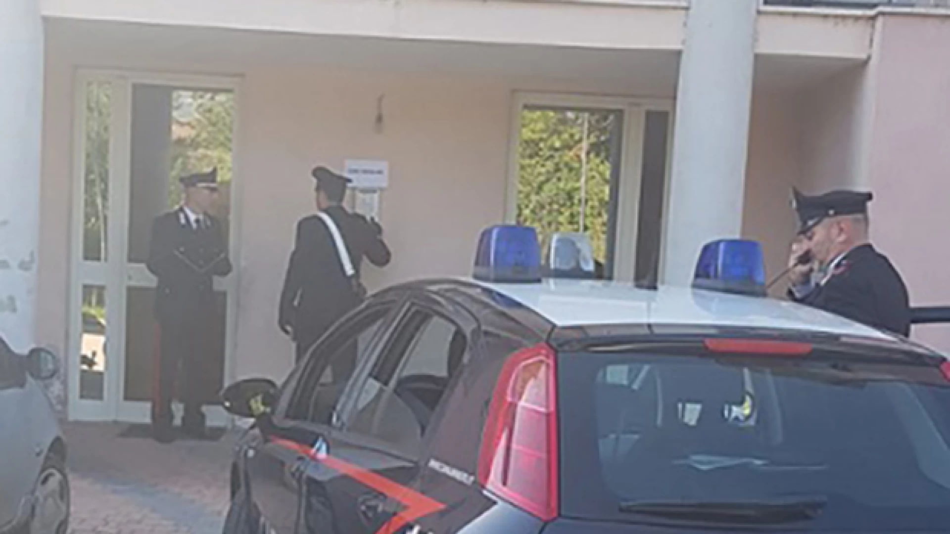 Isernia: I Carabinieri denunciano una persona per furto e segnalano due giovani alla Prefettura per uso personale di sostanze stupefacenti.