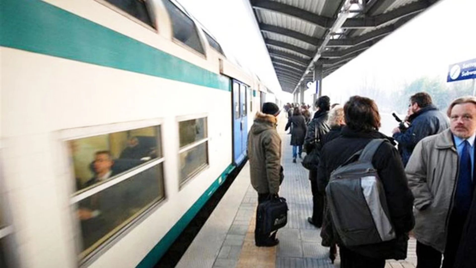 Abolizione corse dei Treni comunicate per il 3 gennaio causa neve. La nota dell'assessore Niro.