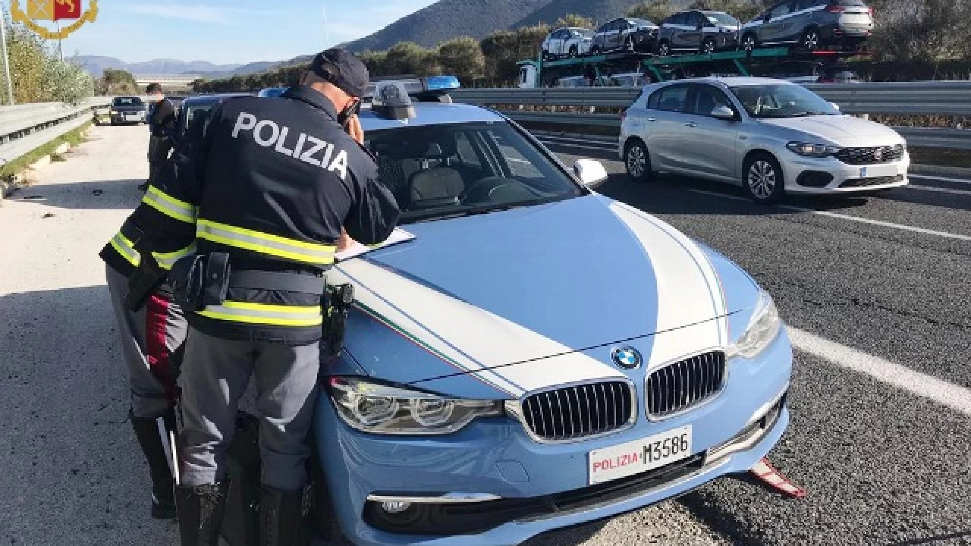 Operazione “Neve Sicura”, la Polizia Stradale controlla mezzi pesanti e autobus turistici.