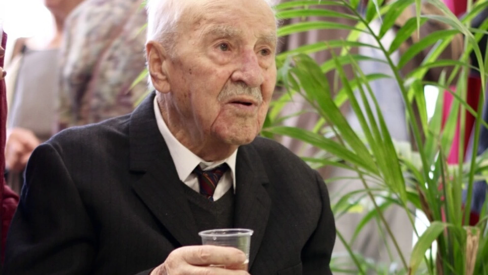 Adamo Franchitti , veterano dell'Associazione Aspire ha festeggiato i suoi 100 anni.