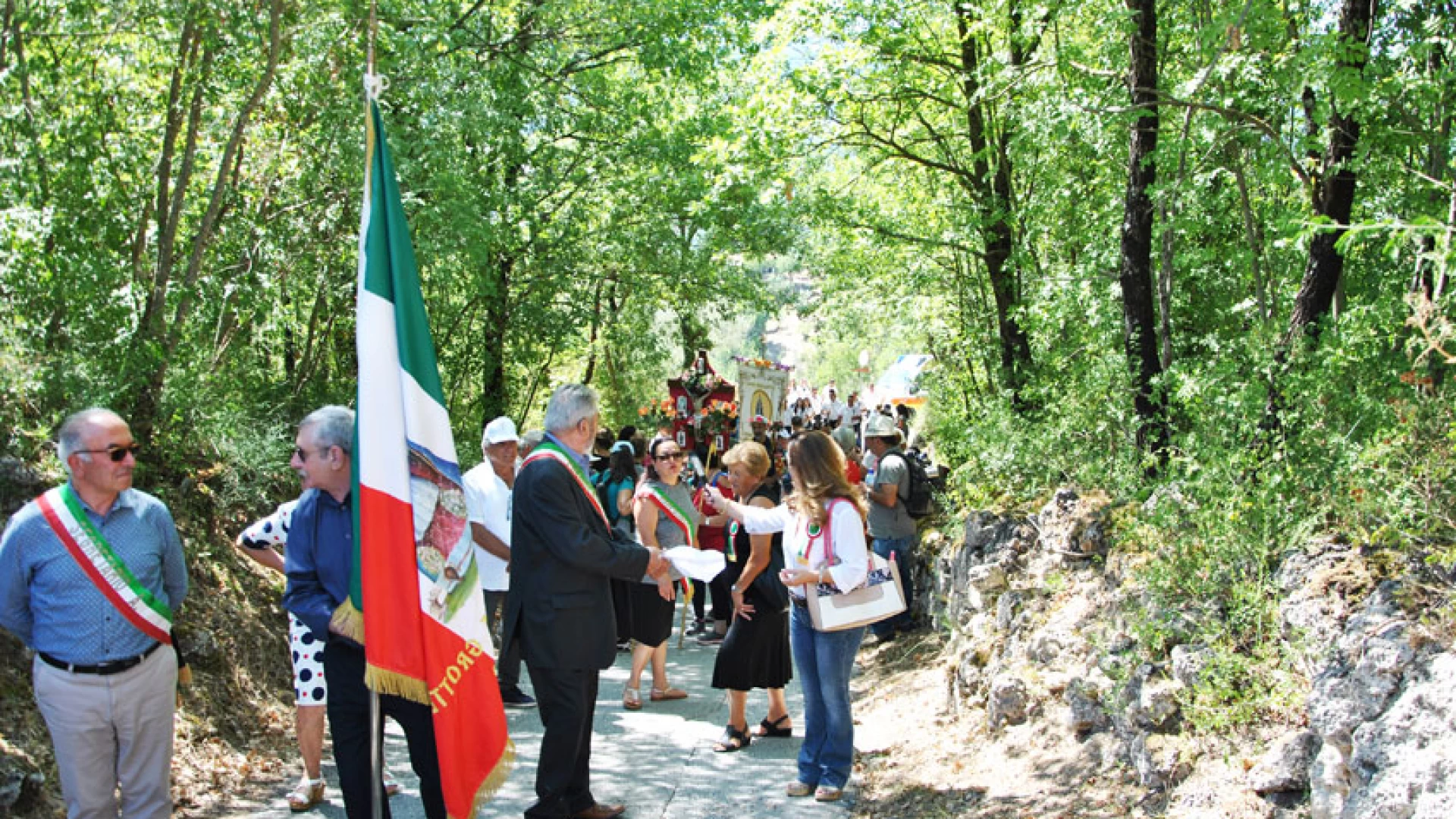 La tradizione della Madonna delle Grotte a Rocchetta a Volturno nella nostra esclusiva gallery fotografica.