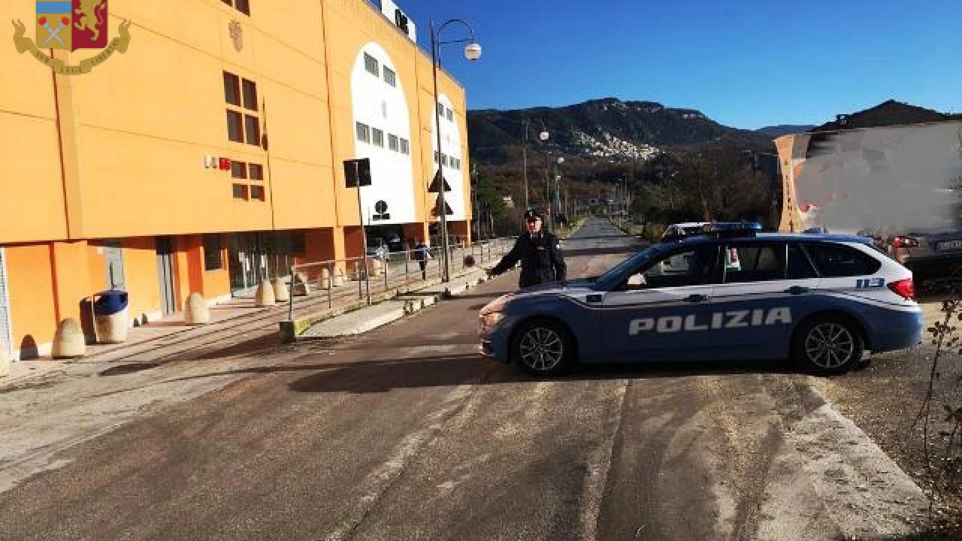 Isernia: il cerchio si stringe intorno all’autore dell’investimento al centro commerciale. Continuano le indagini della Polizia.