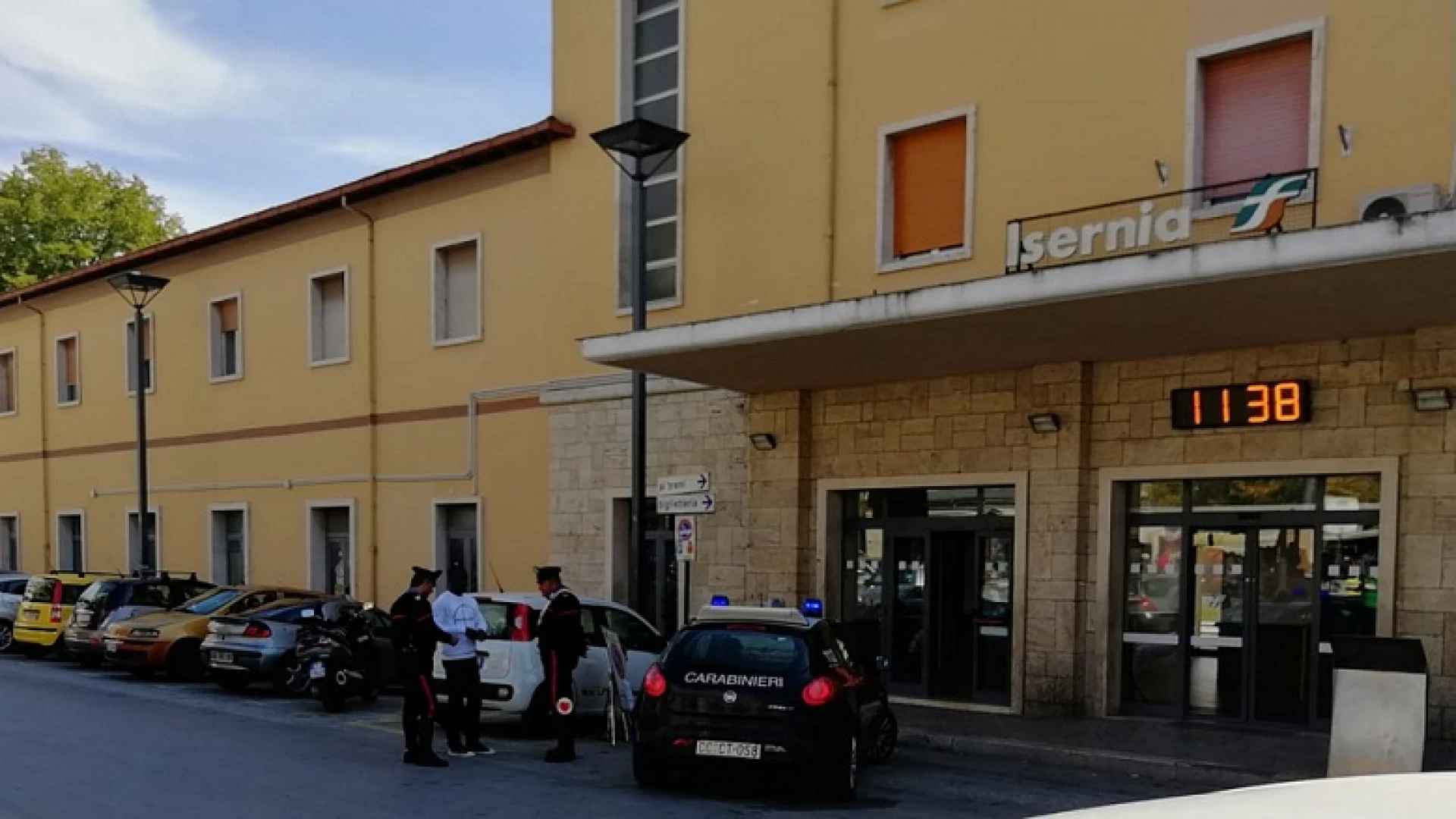 Isernia: I Carabinieri riportano alla calma due stranieri, ospiti di due diversi centri di accoglienza, che litigavano per un telefonino.