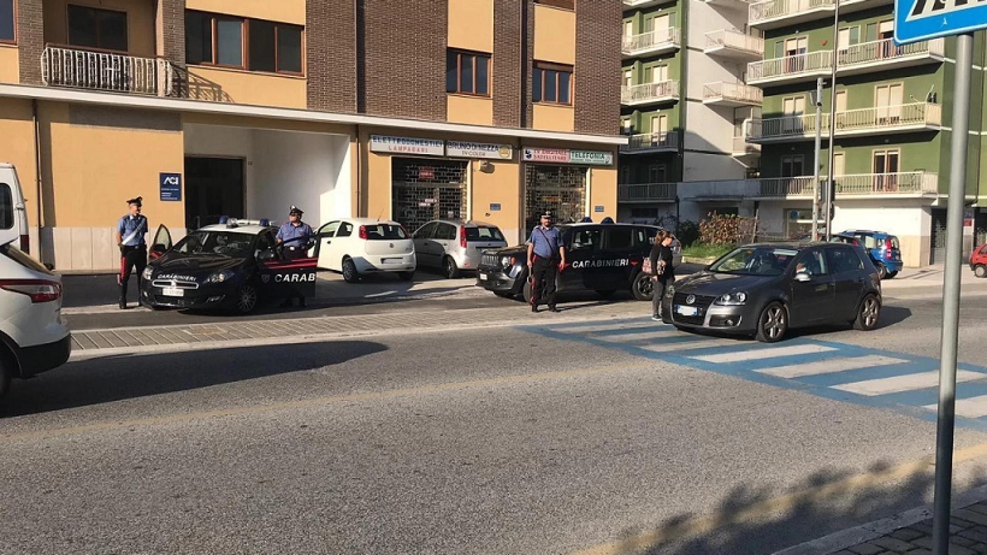 Isernia: Spende una banconota falsa in un esercizio commerciale. Braccato dai Carabinieri.