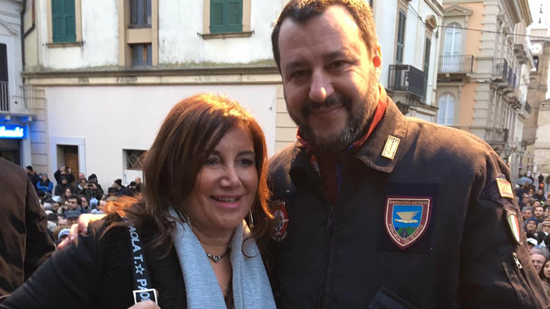 La Calenda incontra Salvini a Vasto e consegna la proposta di legge regionale sulla presenza di telecamere all’interno delle scuole e dei luoghi di rilevanza sociale.