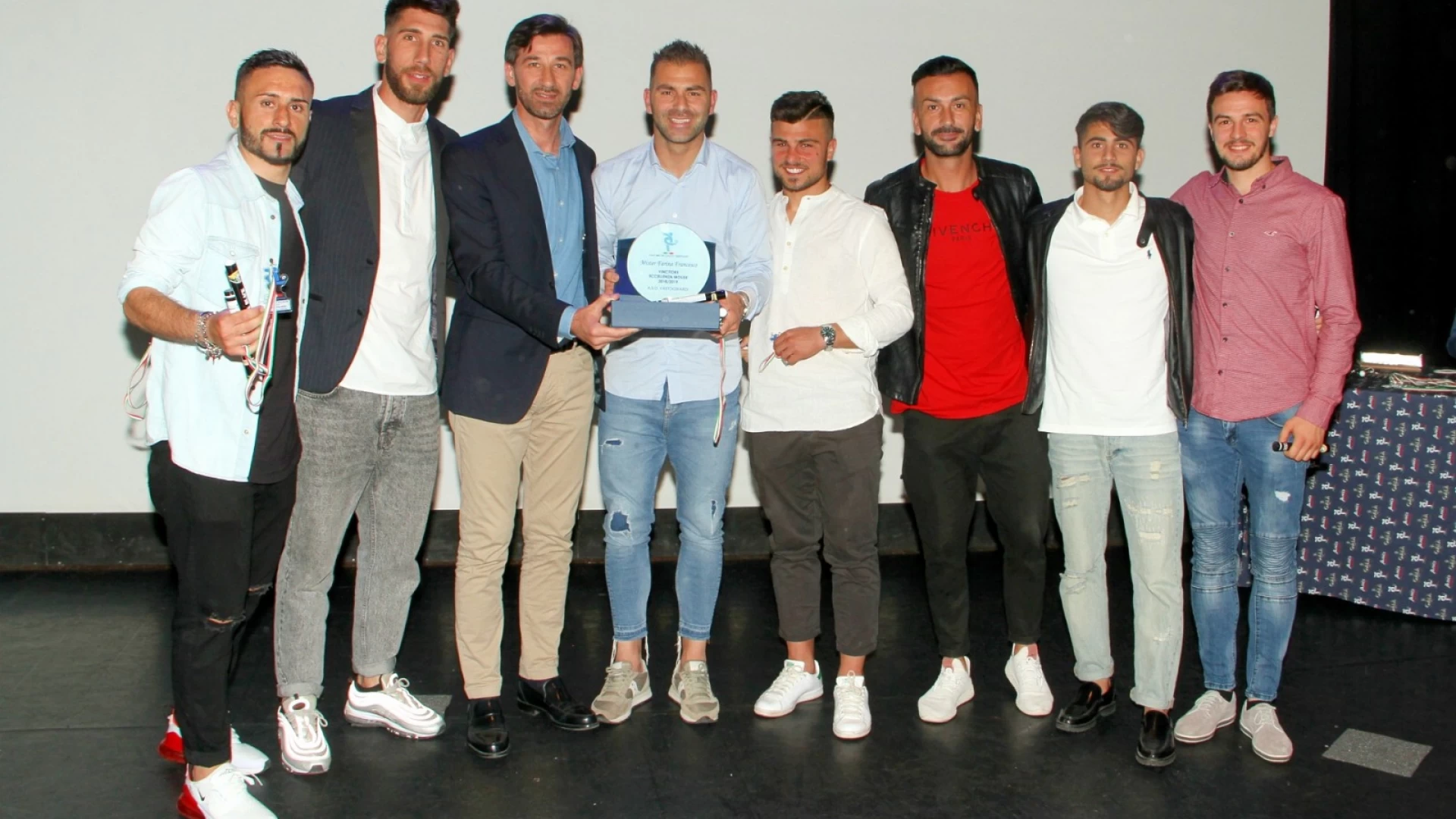 Migliori calciatori campani in Molise. Il Vastogirardi fa il pienone alla cerimonia promossa dalla federazione campana. Premiato anche mister Farina.