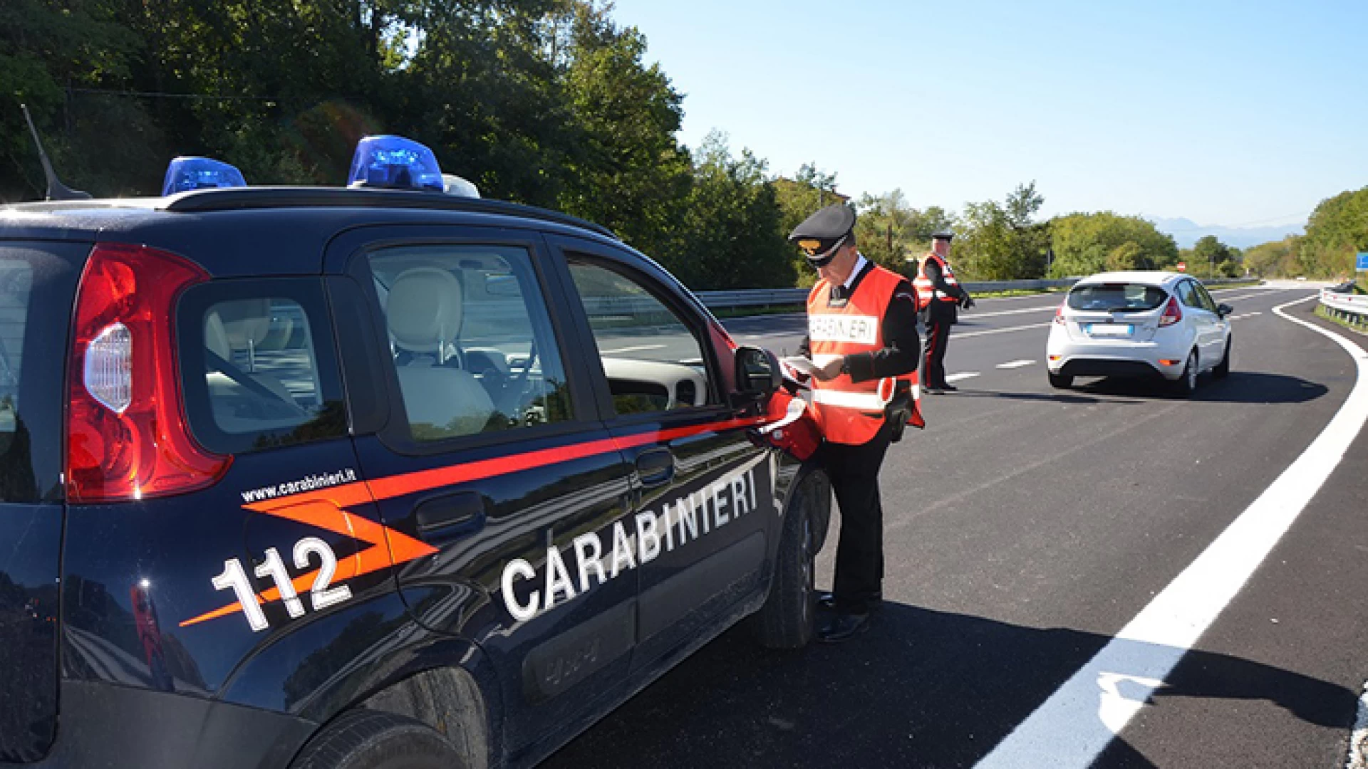 Operazione in atto da parte dei Carabinieri sui territori di Abruzzo e Molise. Si starebbe dando la caccia a banda di ladri di appartamenti.